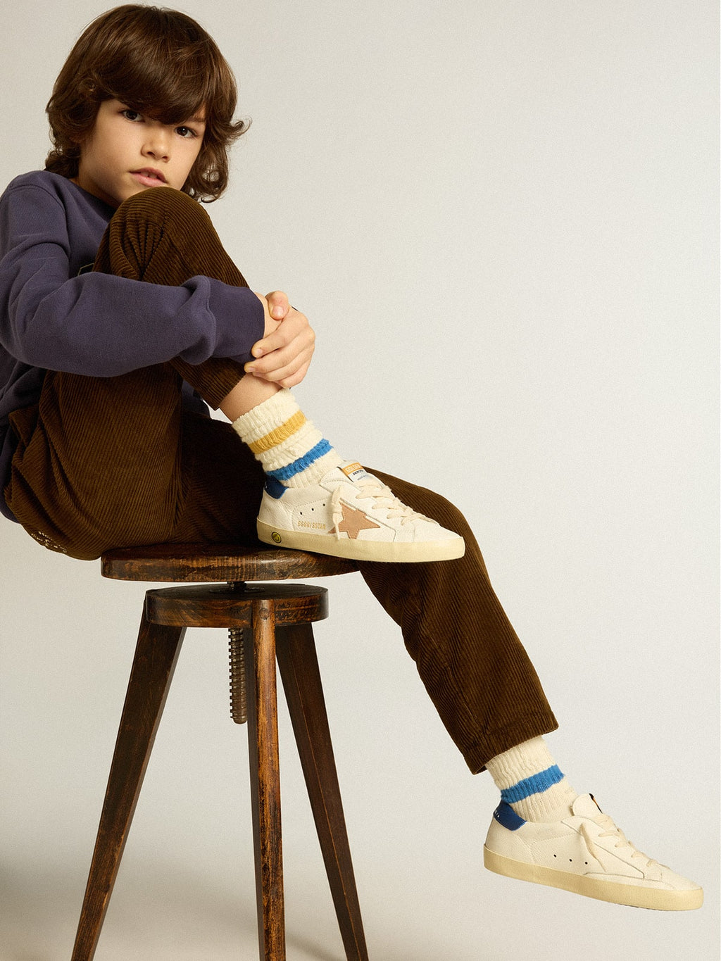 Junior Super-Star in nappa leather with a beige star and blue heel tab