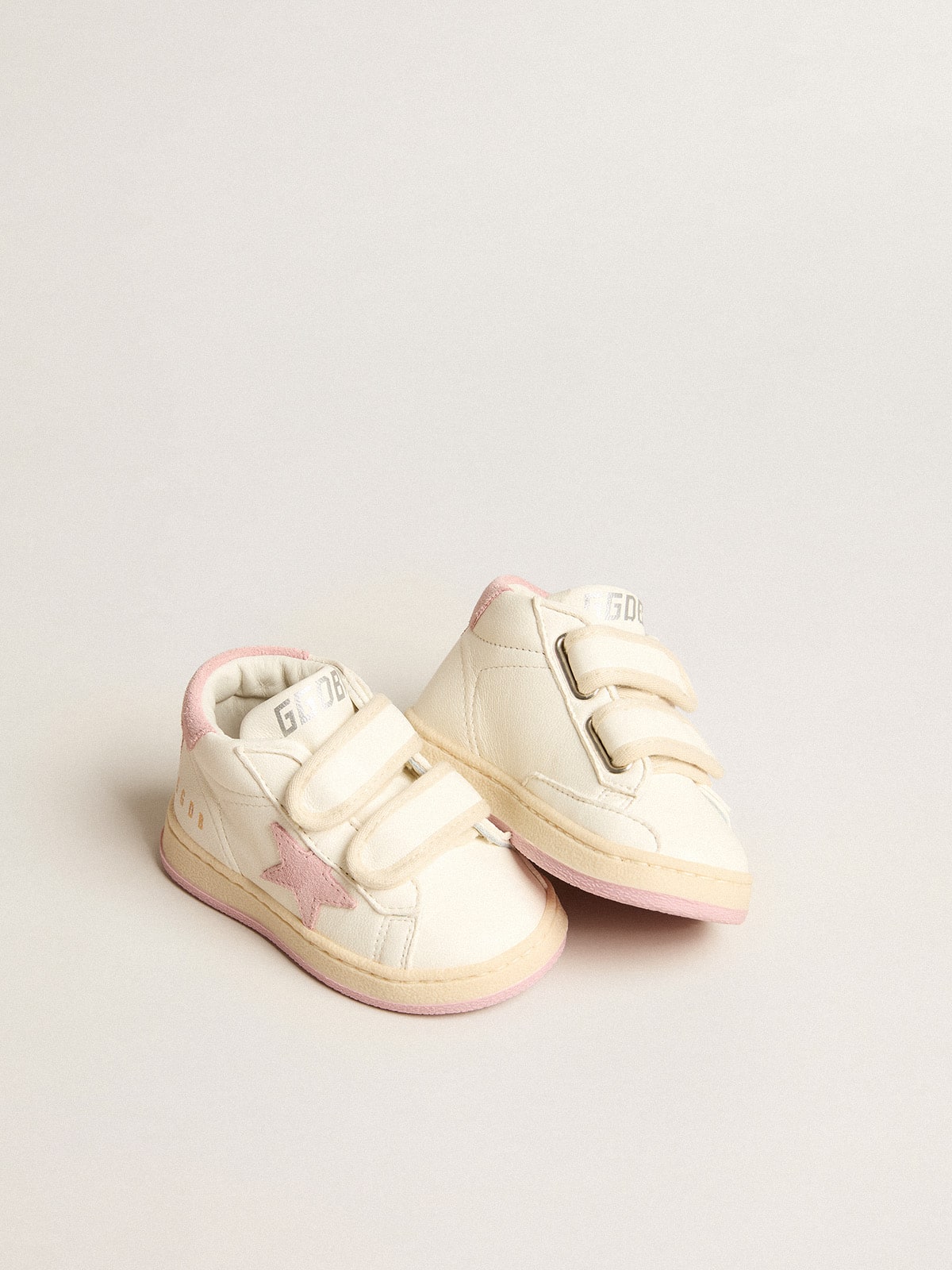 June Junior in nappa leather with old rose suede star and heel tab