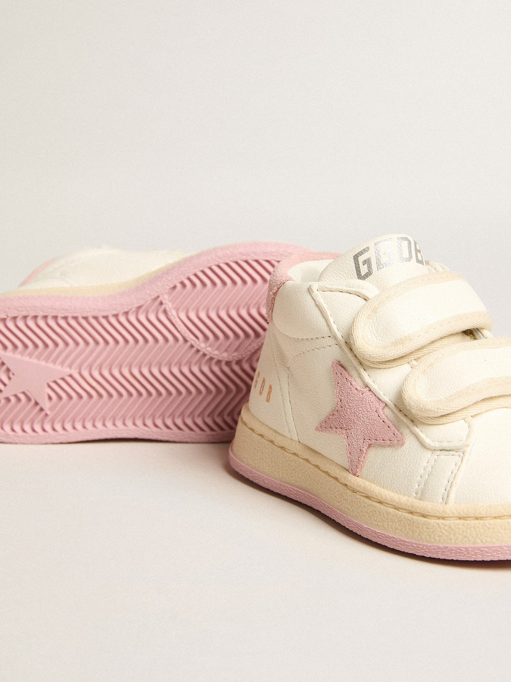 June Junior in nappa leather with old rose suede star and heel tab