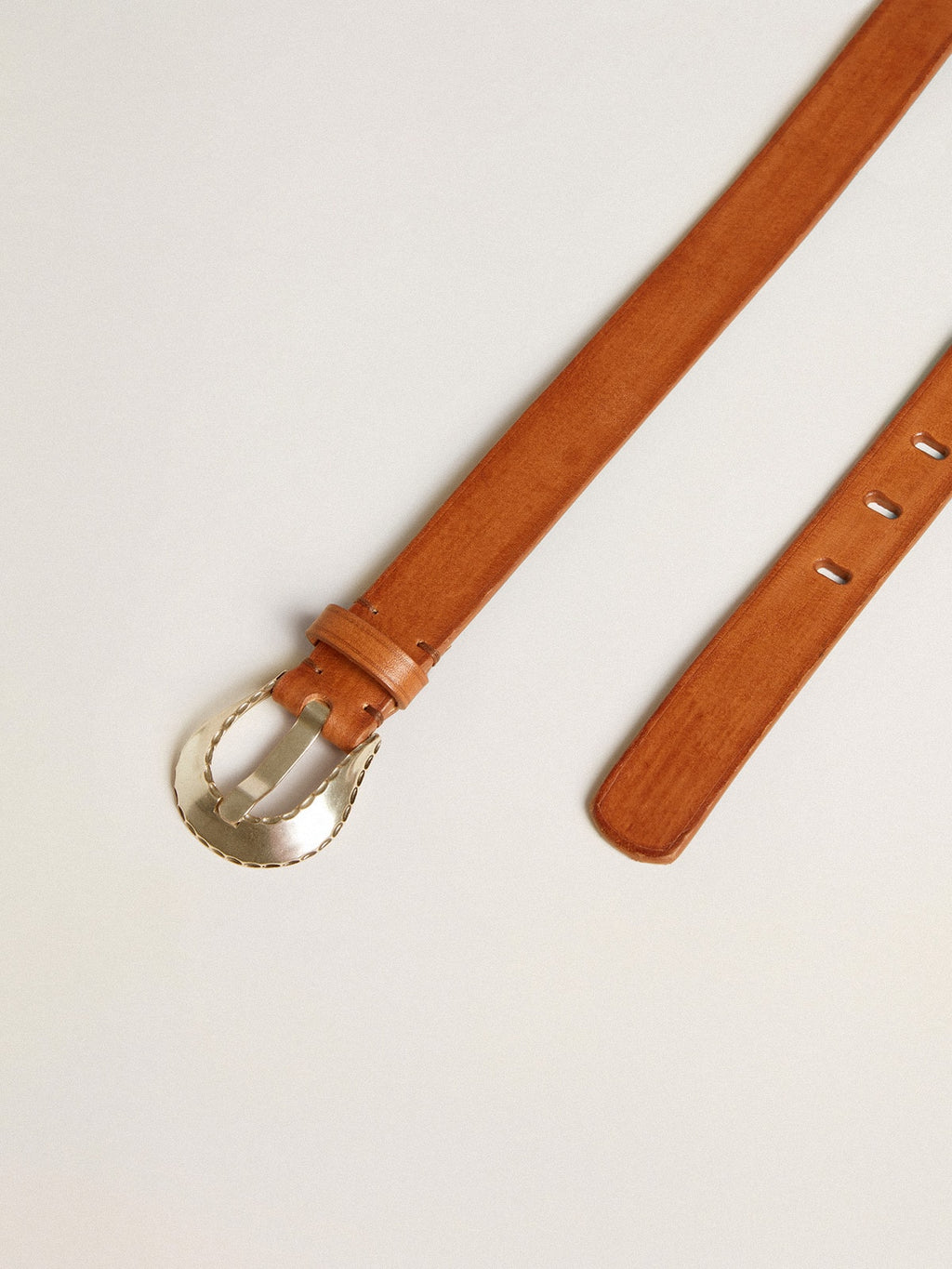 Men’s belt in tan-colored washed leather