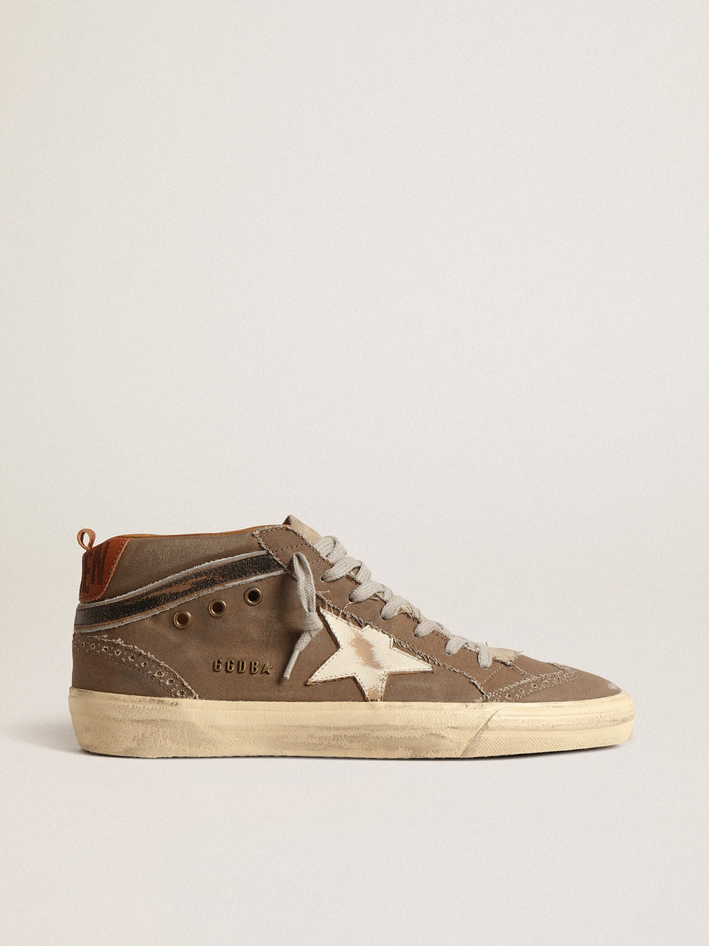 Mid Star in green canvas with leather star and black flash