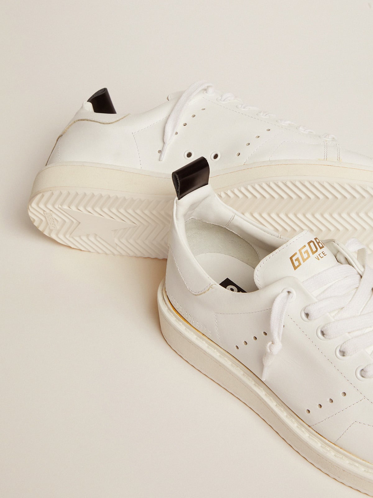 Men's Starter in leather with star on the heel tab