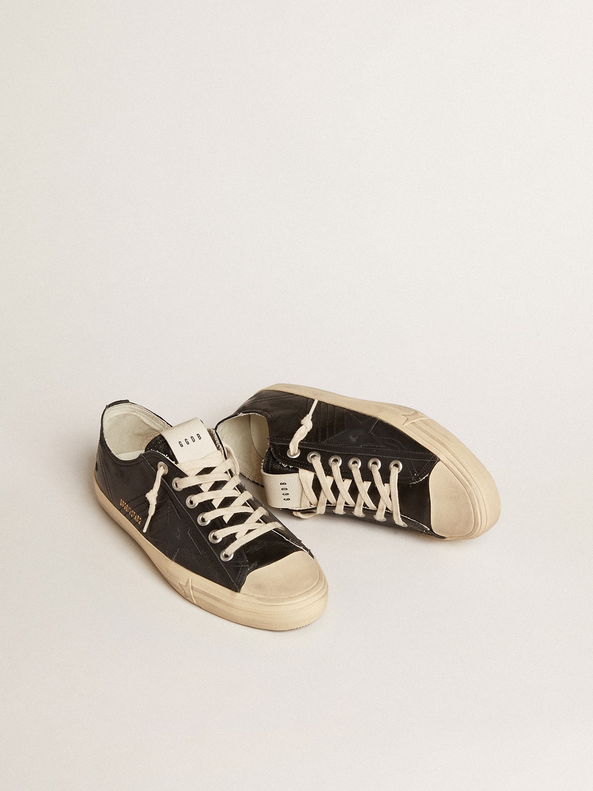 Men's V-Star in black nappa leather with a black leather star