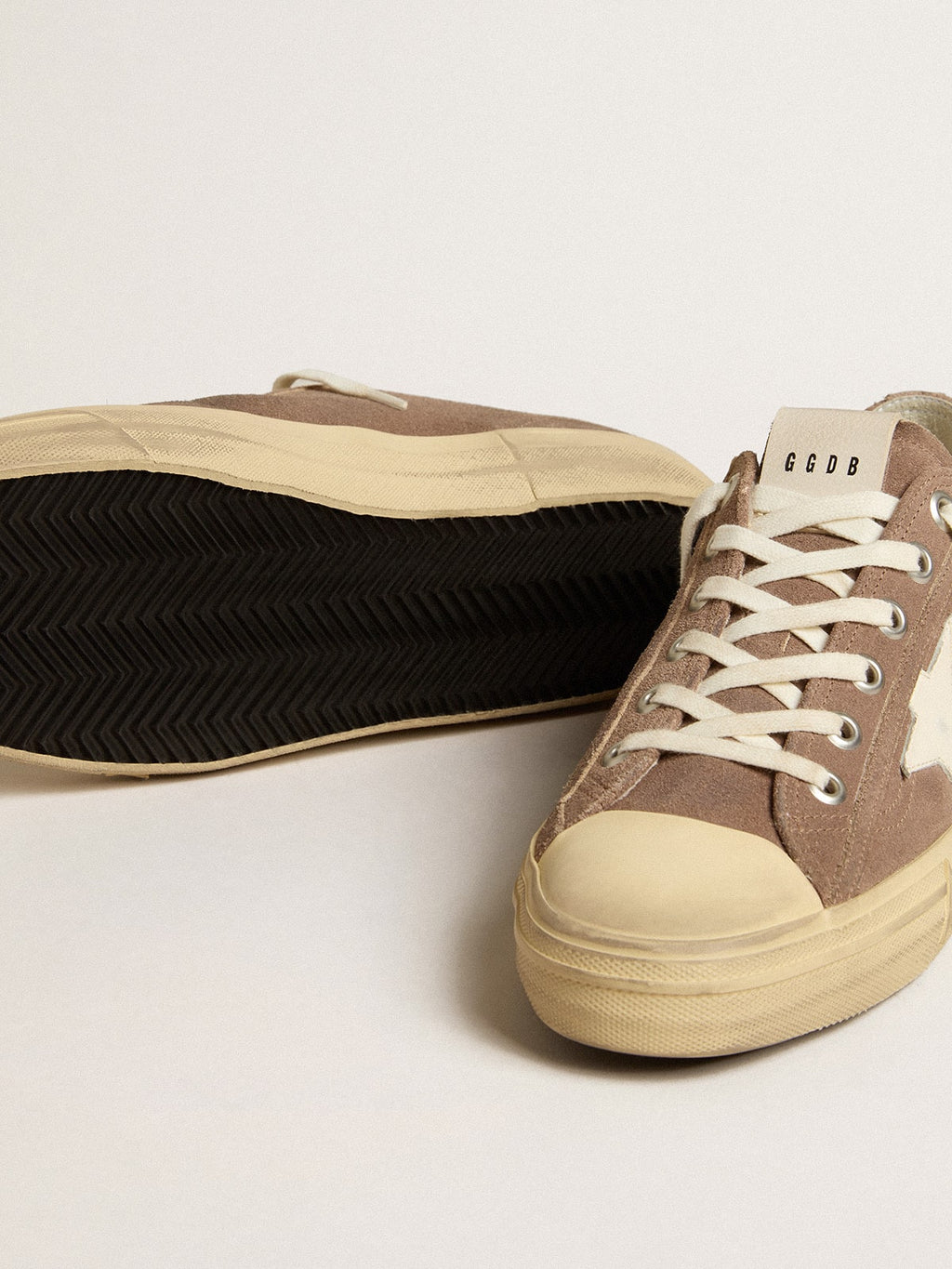 V-Star in dove-gray suede with white nappa leather star