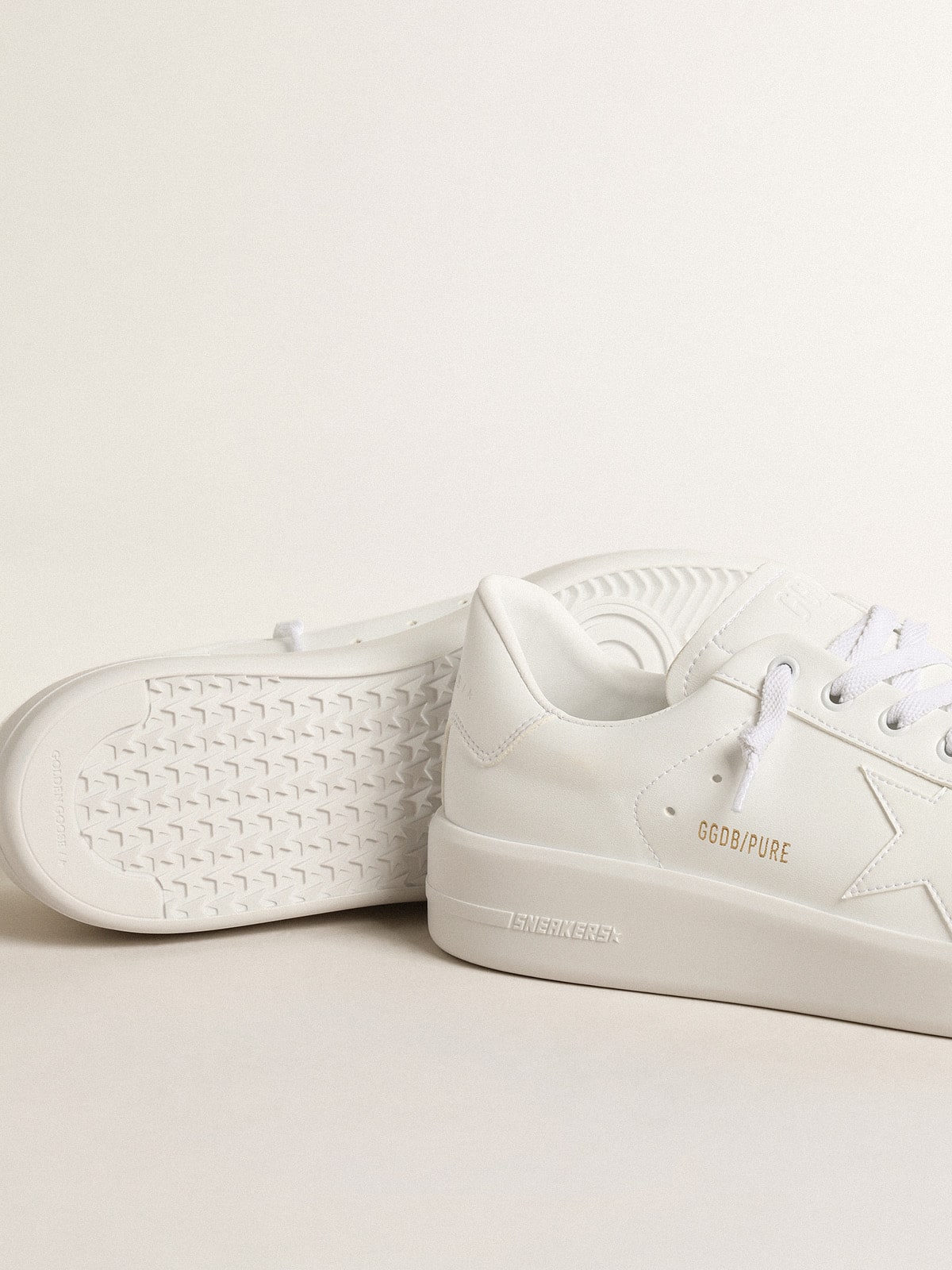 Men’s bio-based Purestar with white star and heel tab