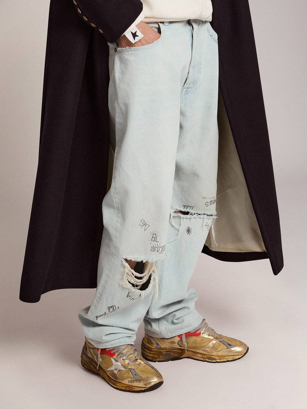 Men's Dad-Star gold with distressed finish