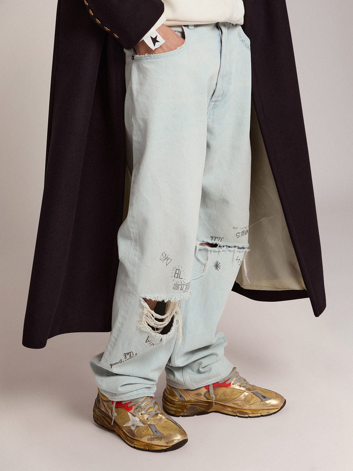 Men's Dad-Star gold with distressed finish