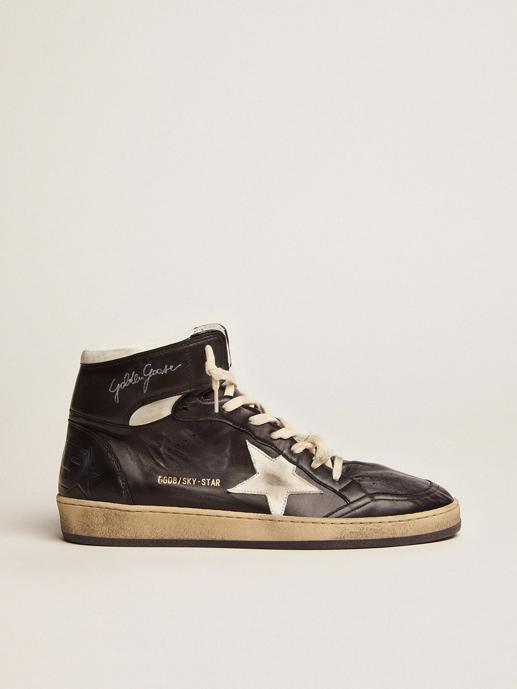 Sky-Star in black nappa leather with white leather star