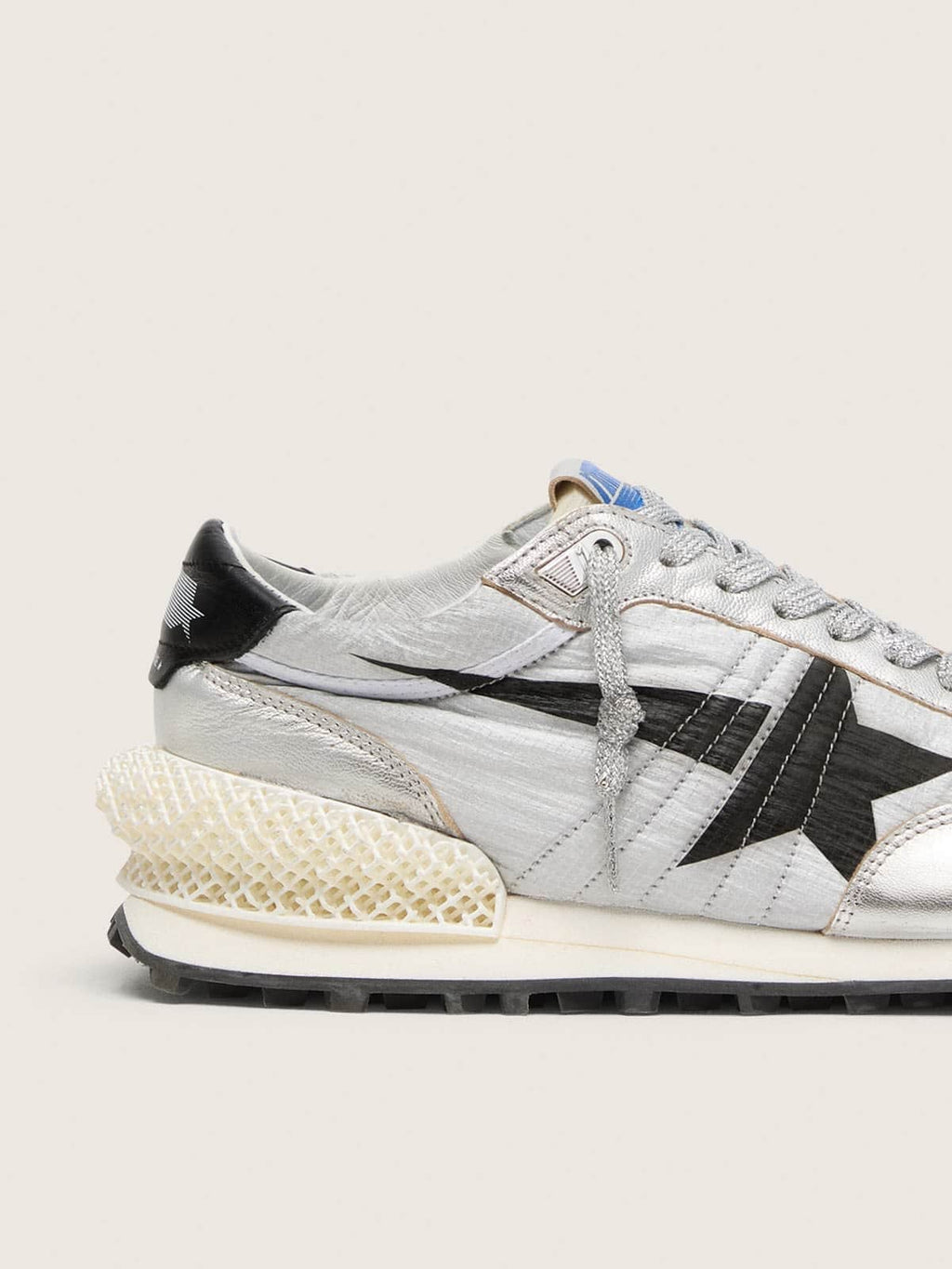 Men’s Marathon with silver ripstop nylon upper and black star