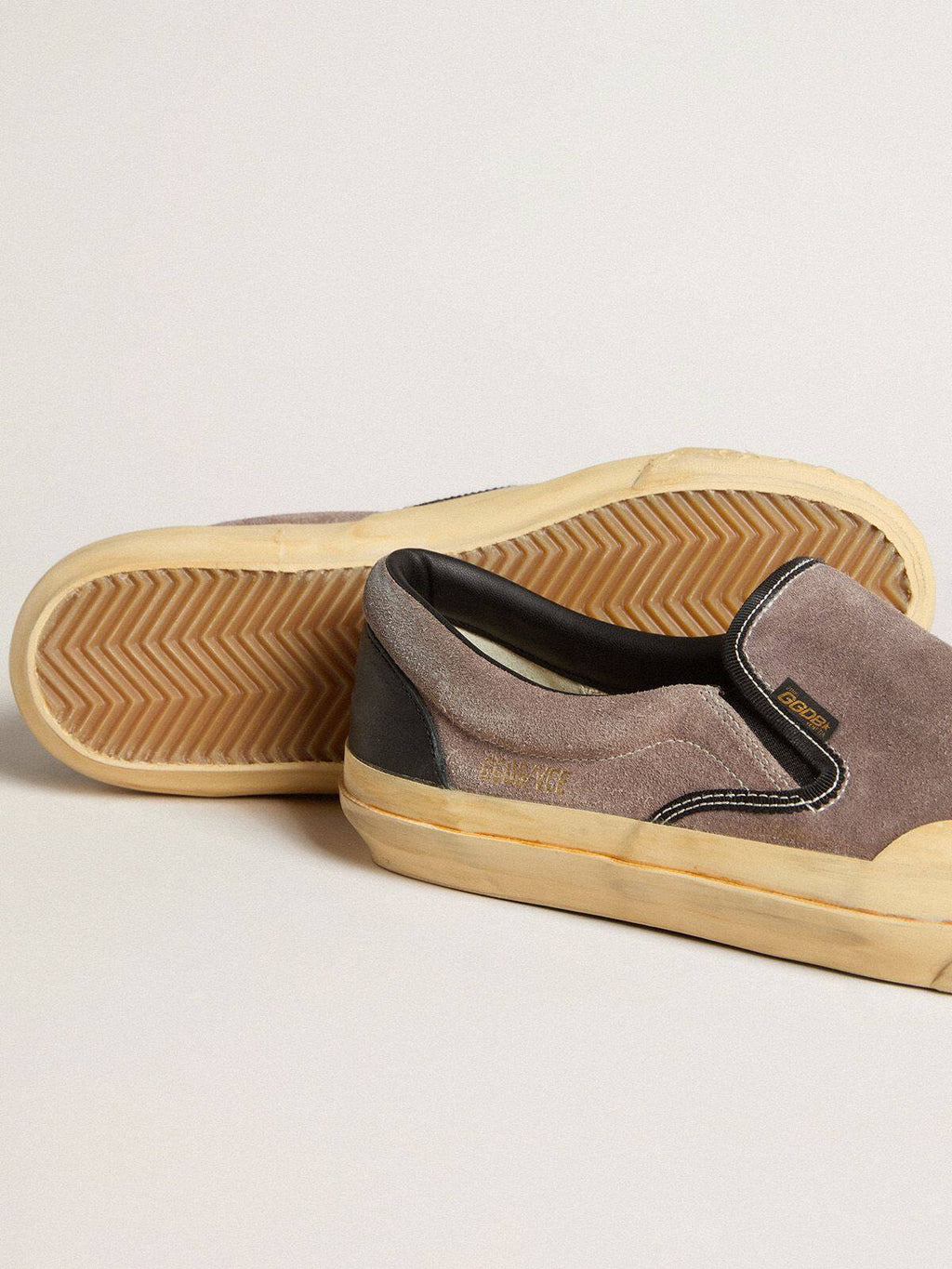 Men's VCE Penstar in dove-gray suede with black leather heel tab