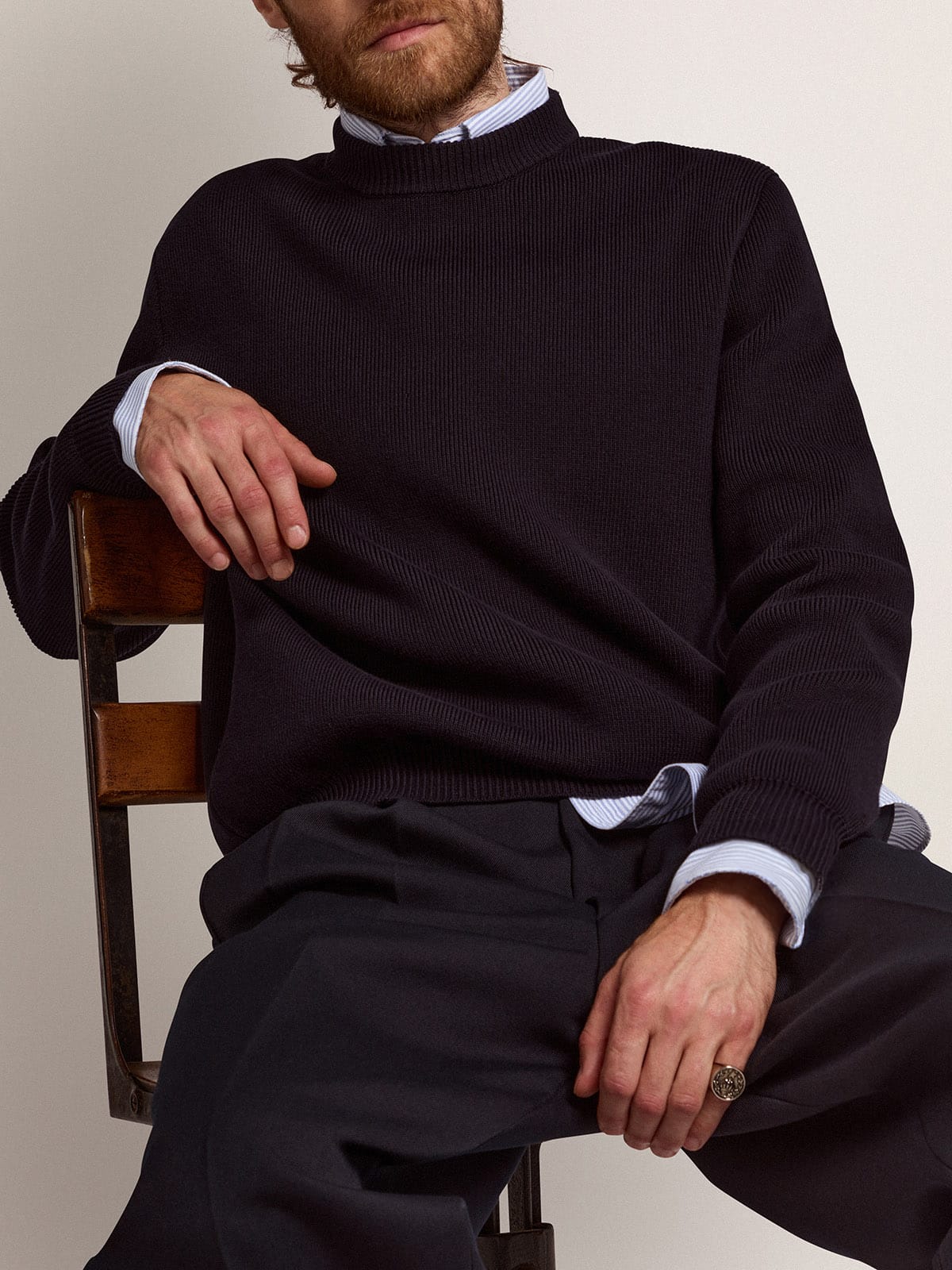 Men's round-neck sweater in dark blue cotton with logo