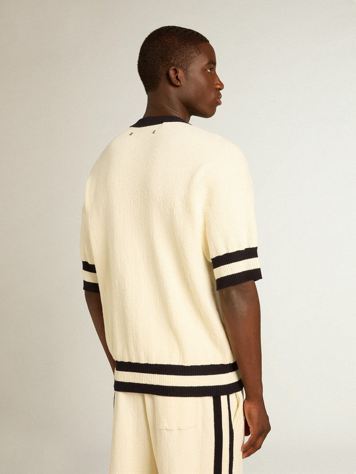 Men's short-sleeved sweater in vintage white with blue rib knit