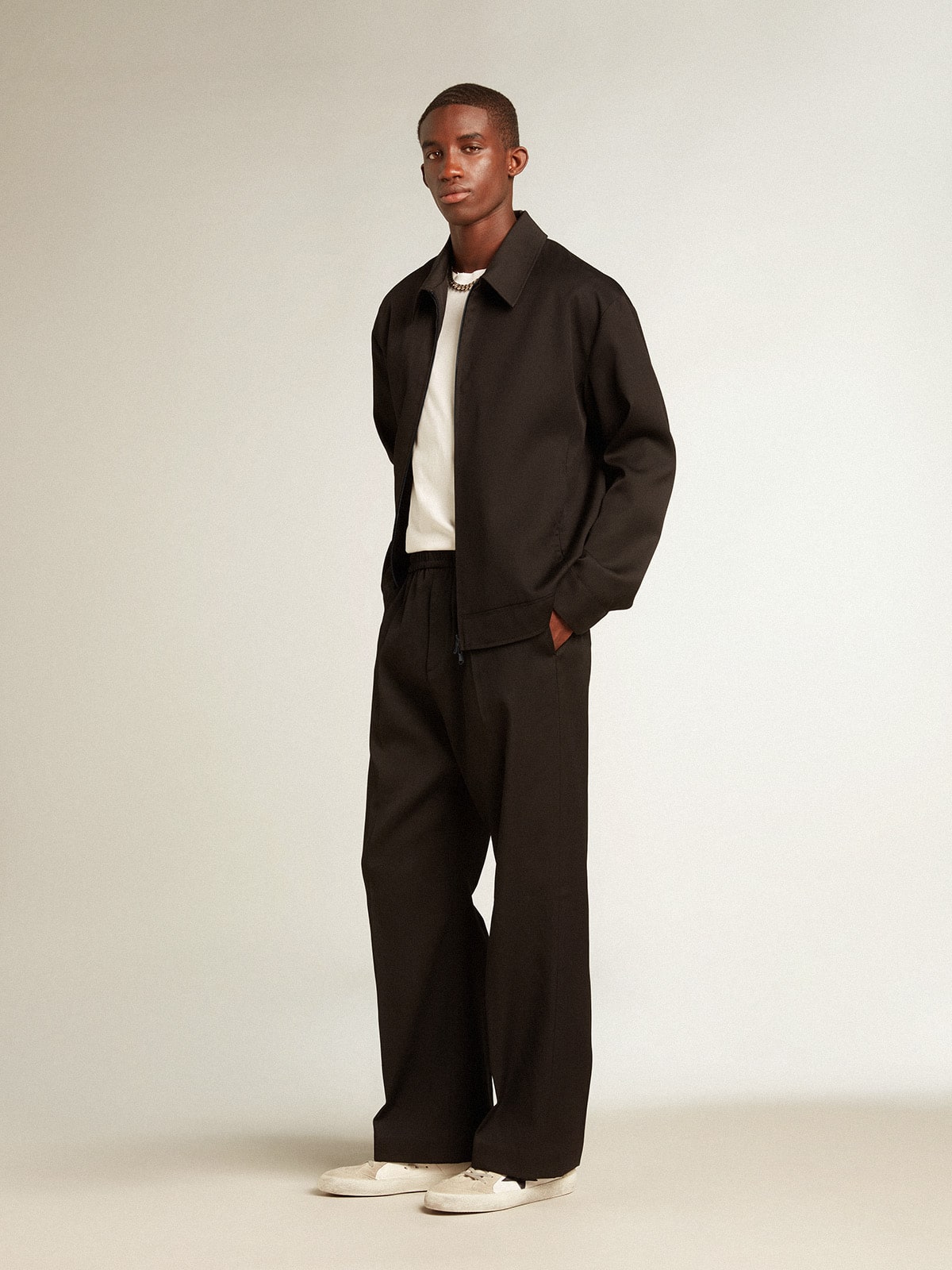 Men’s joggers in black wool