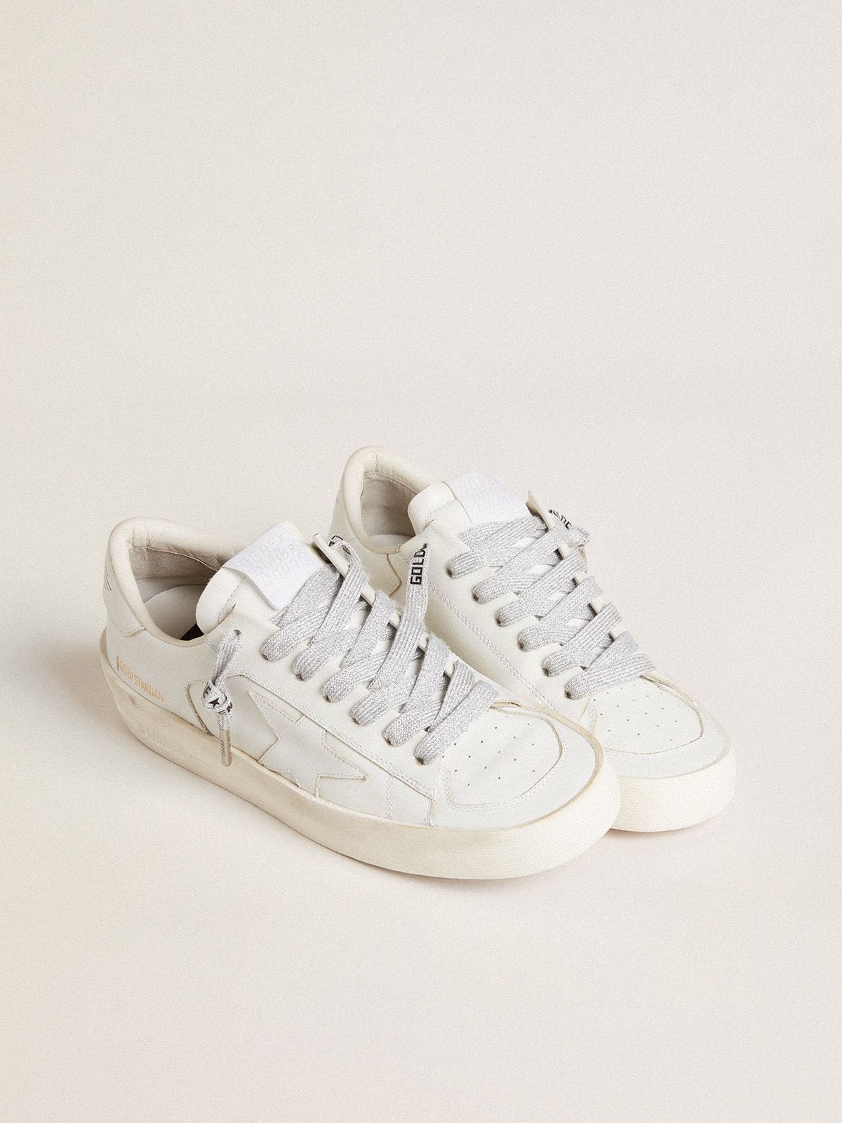Gray cotton laces with contrasting black logo