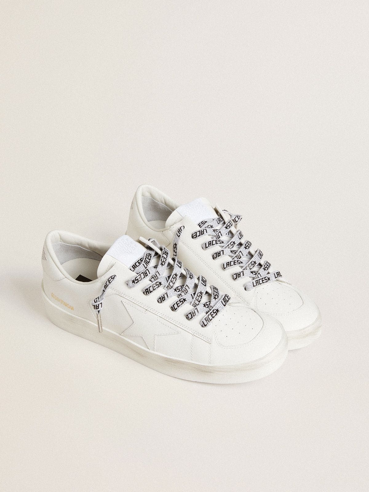 Ice-colored laces with contrasting black ‘Laces’ lettering
