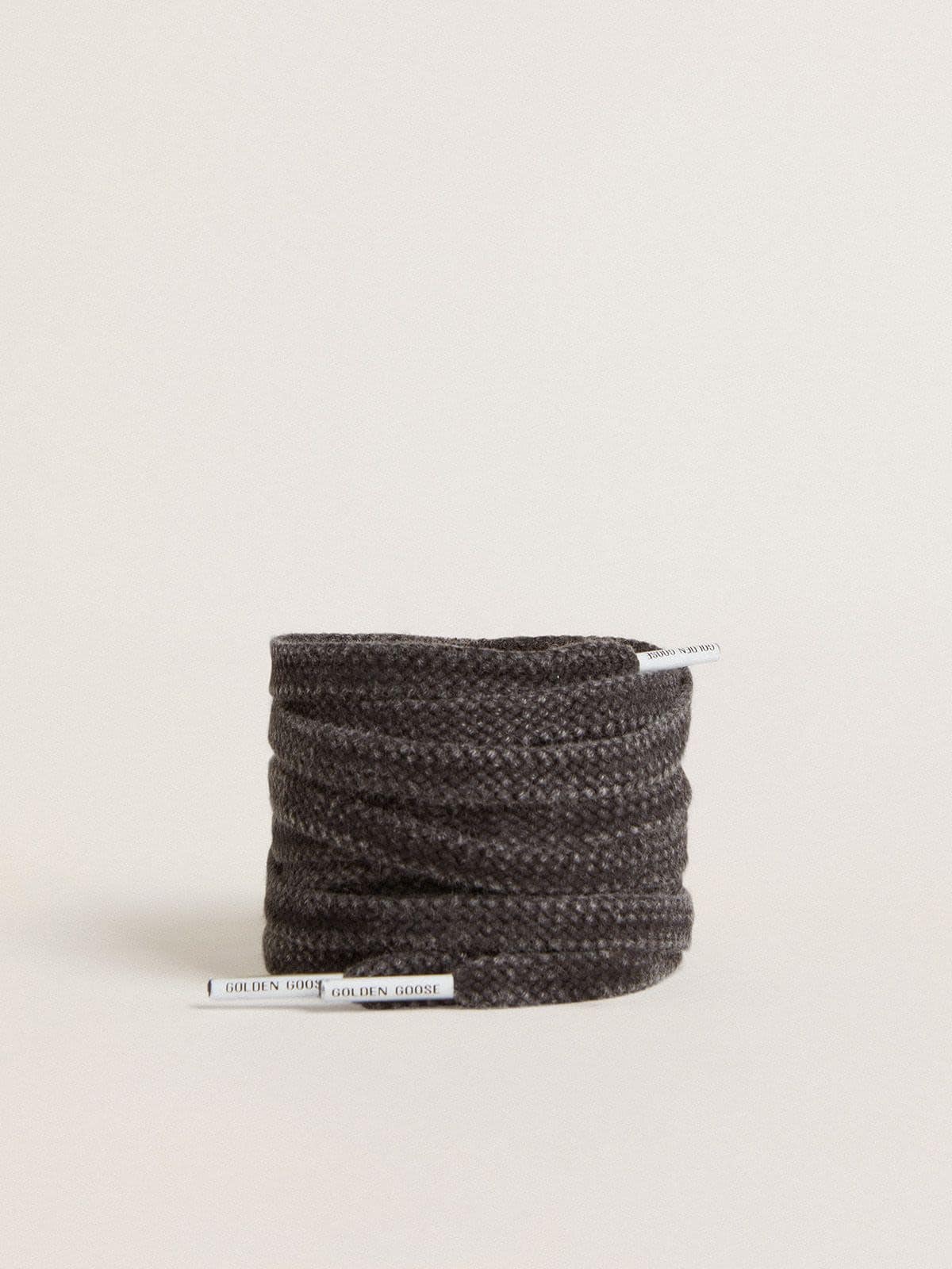 Worn-black cotton laces with logoed aglet