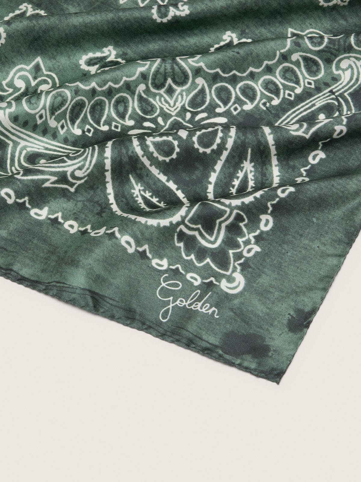 Moss-green scarf with paisley pattern