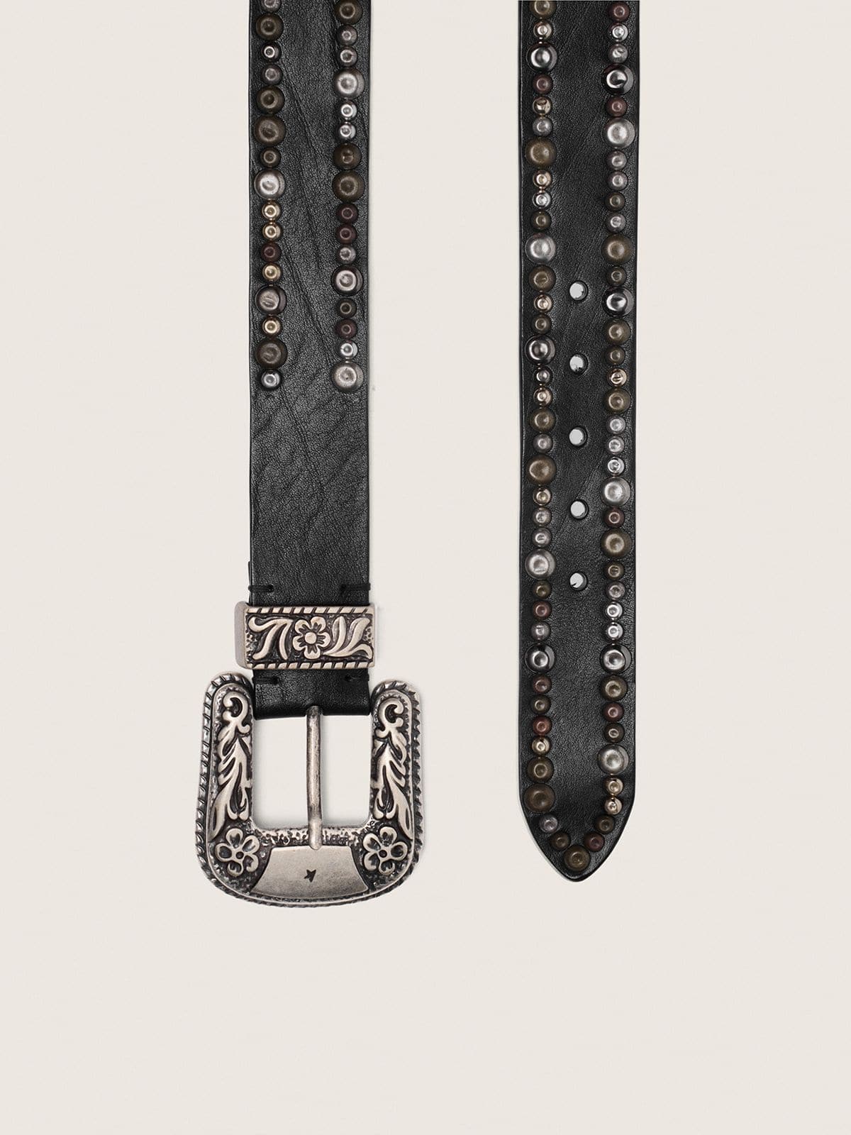 Women's belt in black leather with studs