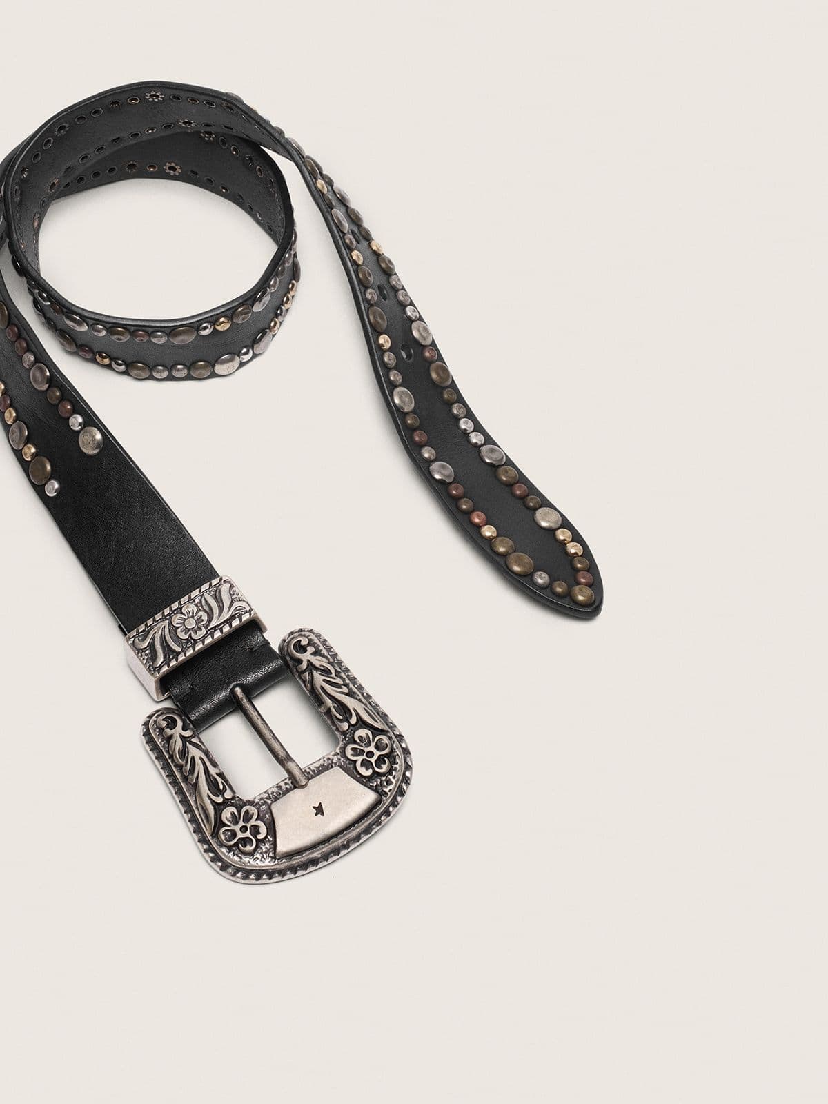 Women's belt in black leather with studs