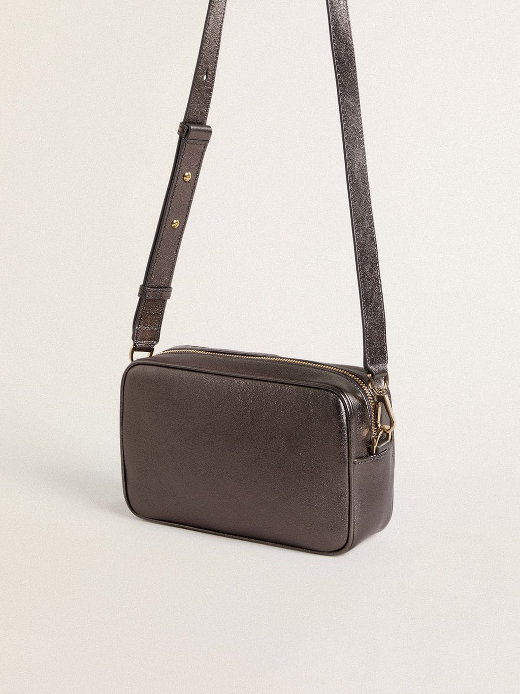 Star Bag in gray metallic leather with Swarovski crystal star