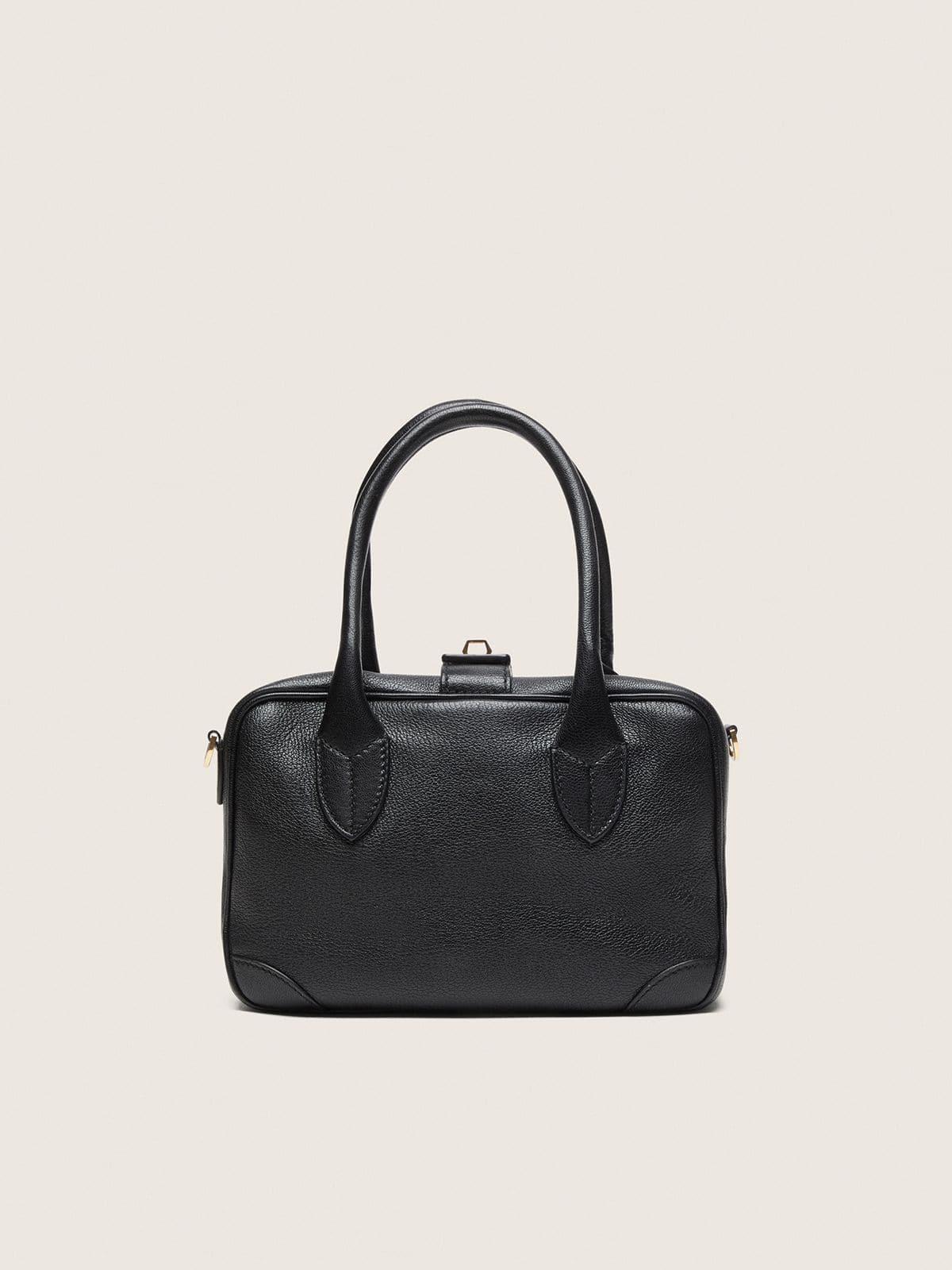 Vita Bag in black sheepskin leather with gold details