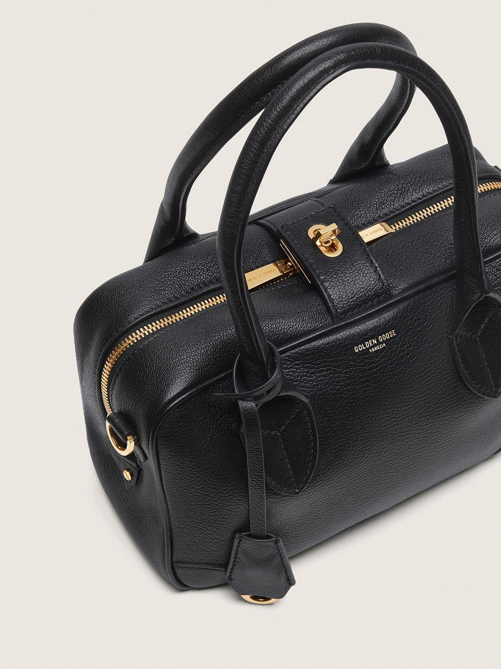 Vita Bag in black sheepskin leather with gold details
