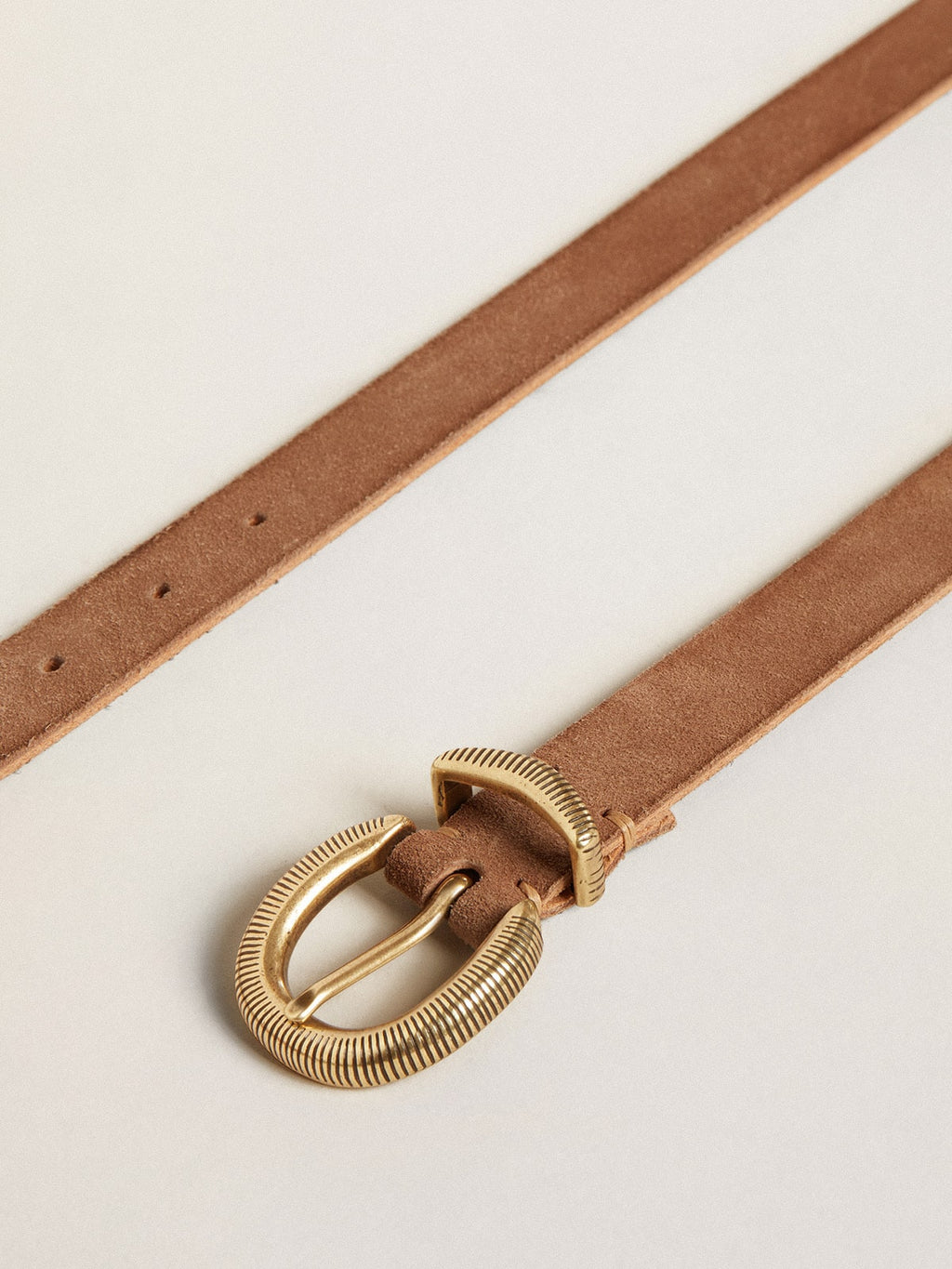 Ash-colored nubuck leather belt with gold buckle