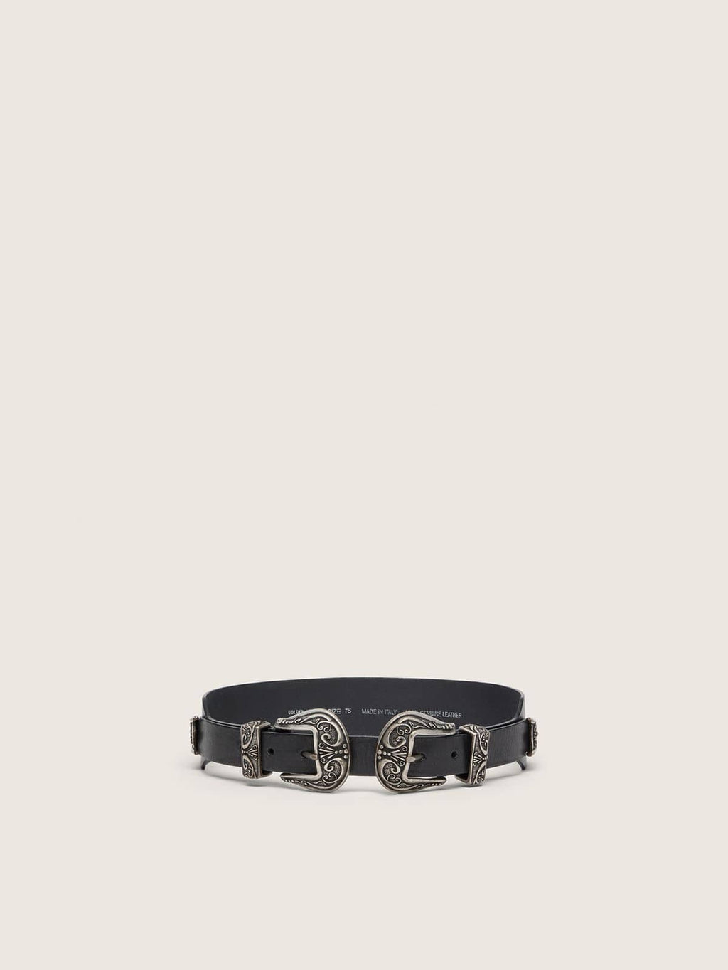 Black belt in washed leather with silver-colored double buckle