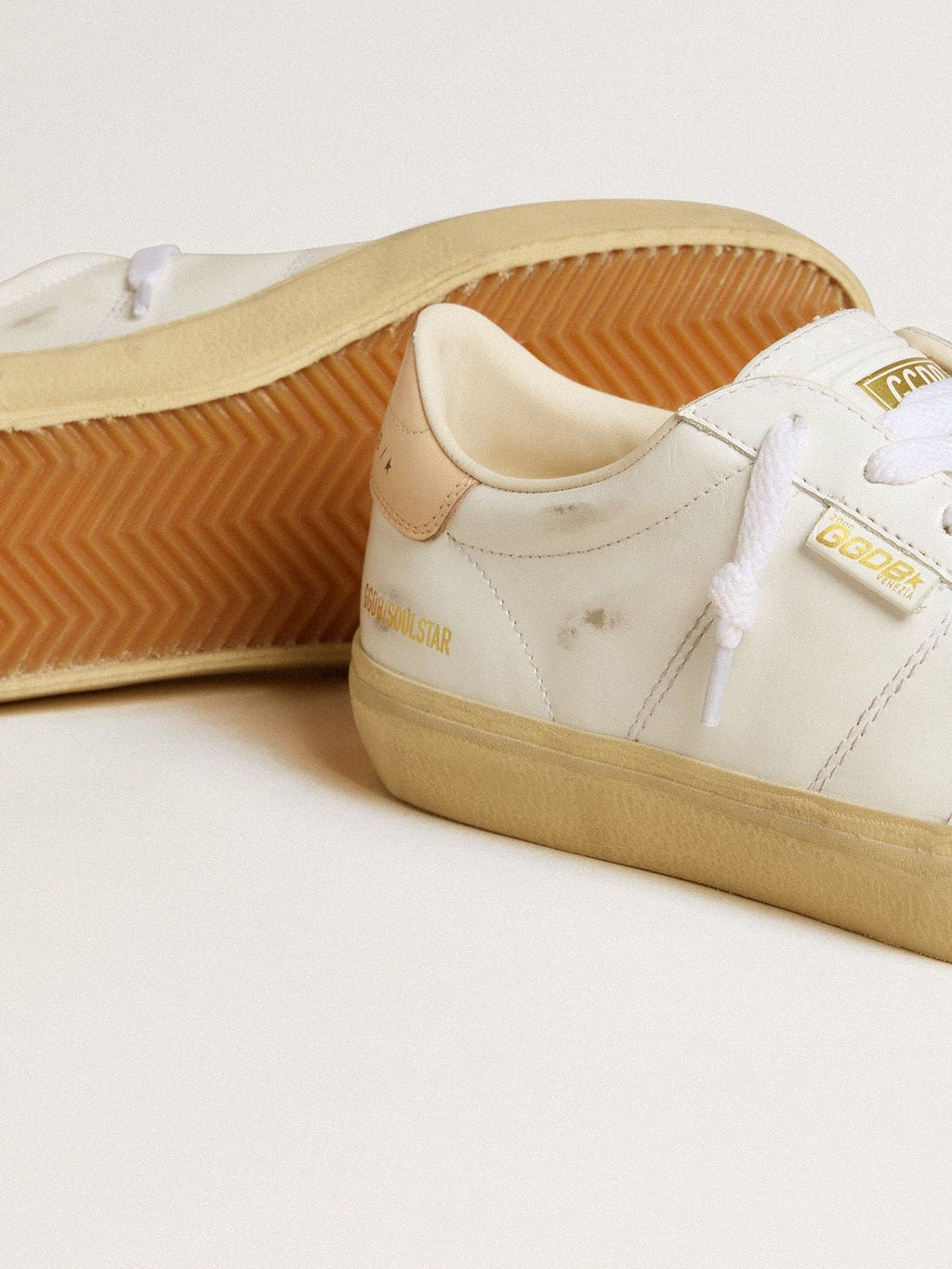 Women's Soul Star in white leather with pink leather heel tab