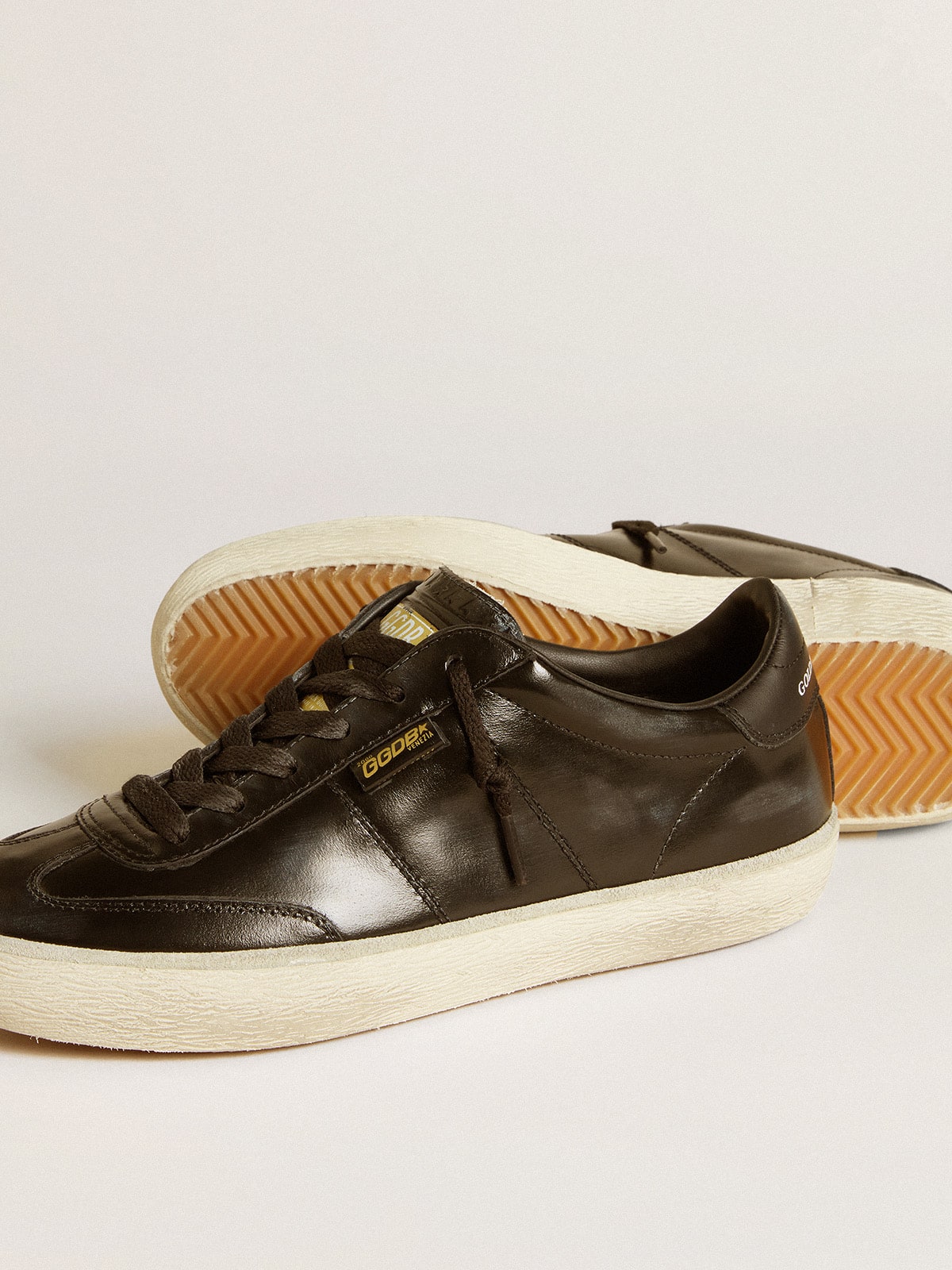 Women's Soul Star in black patent leather with black leather heel tab