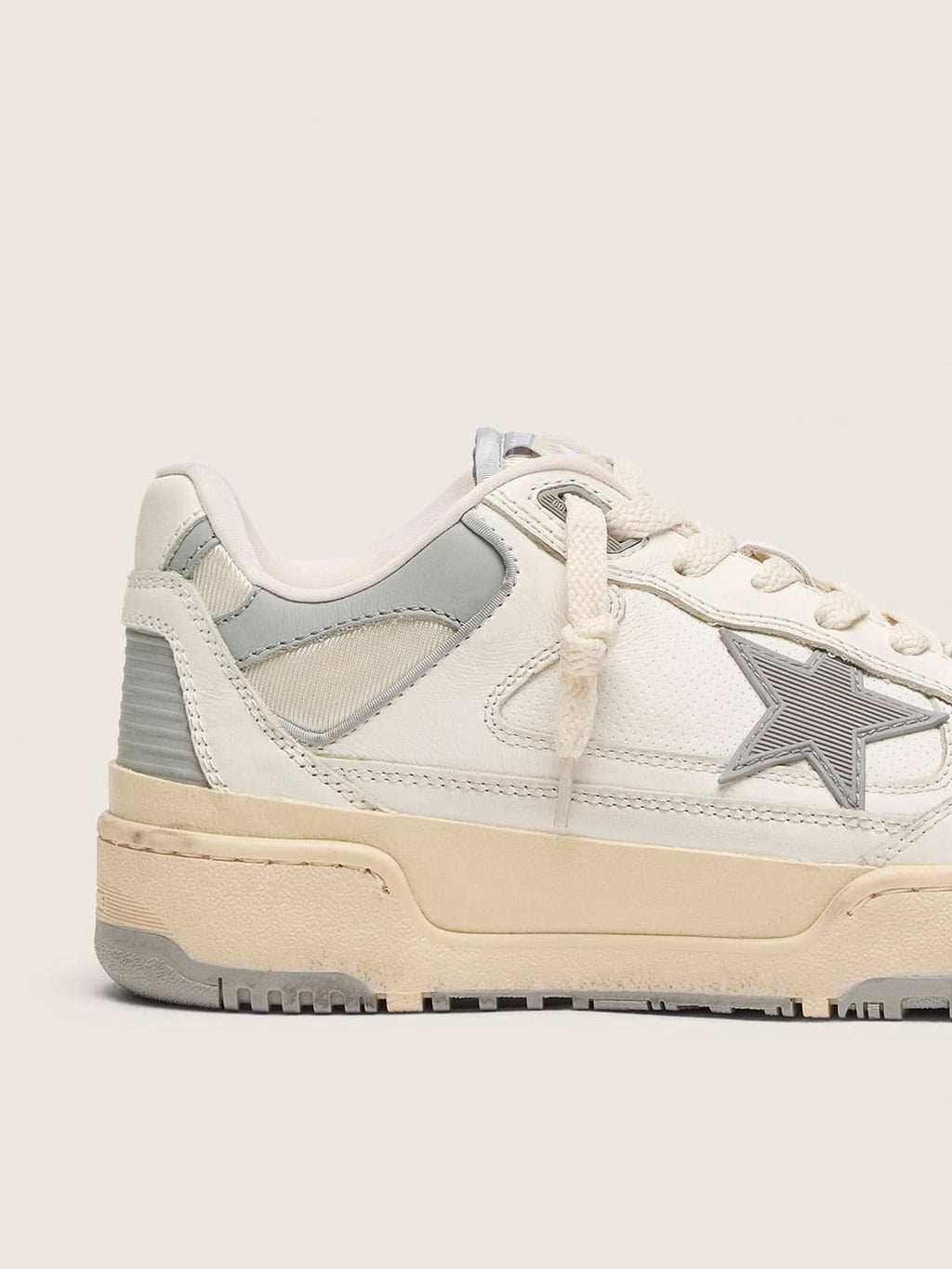 Women’s Forty2 with grey star and white leather heel tab