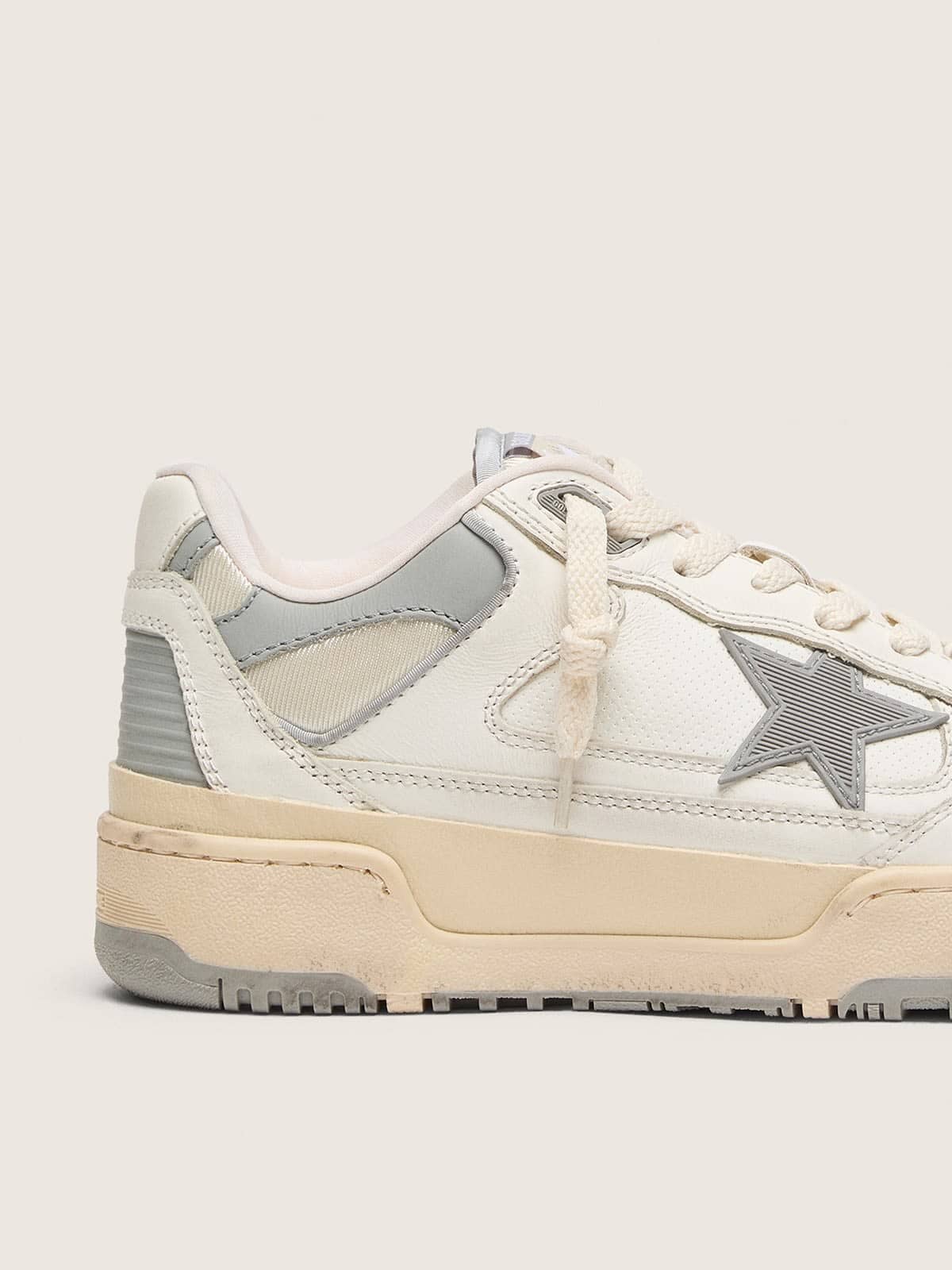 Women’s Forty2 with grey star and white leather heel tab