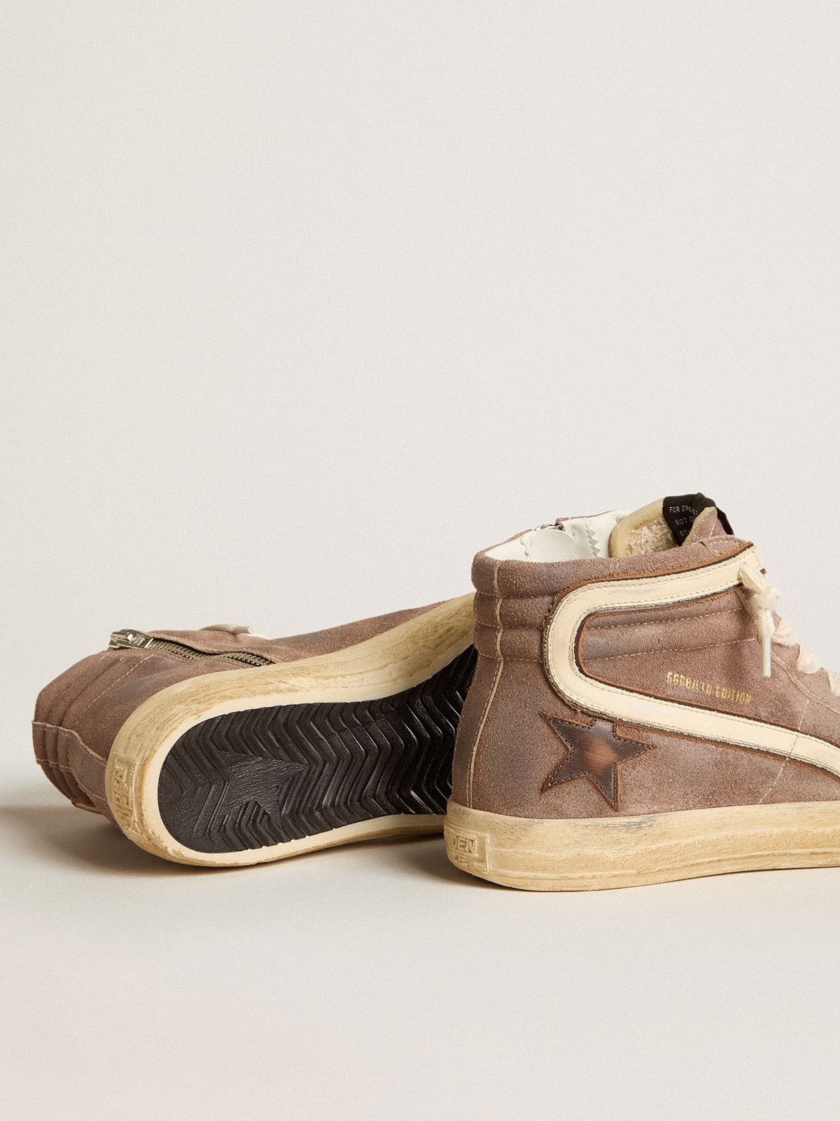 Women’s Slide LTD in brown suede with leather star and flash