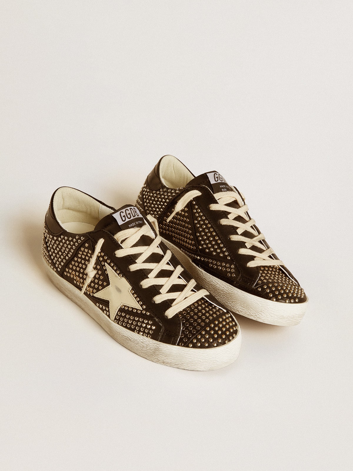 Women’s Super-Star in studded black nappa with white leather star
