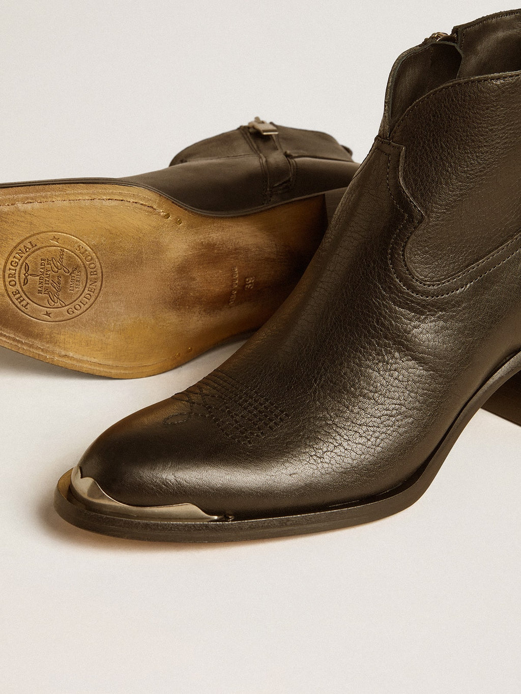 Patty ankle boots in black leather