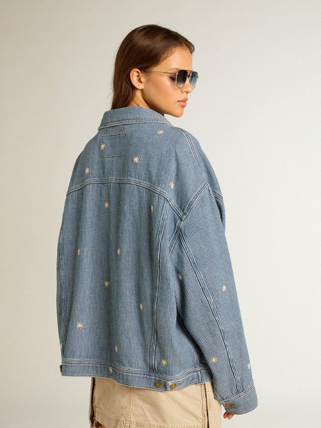 Women's denim jacket with floral embroidery
