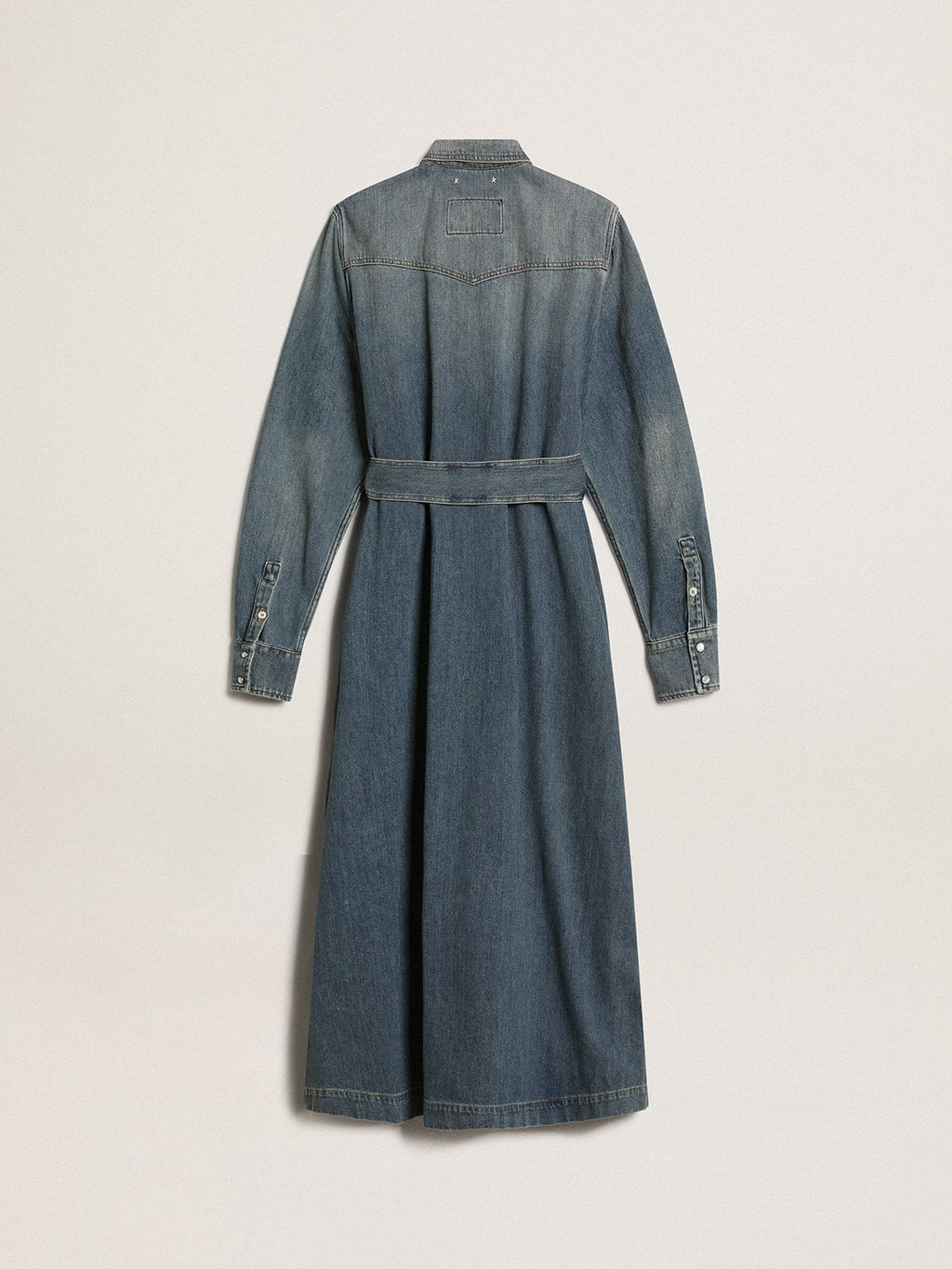 Women's shirt dress in denim with belt