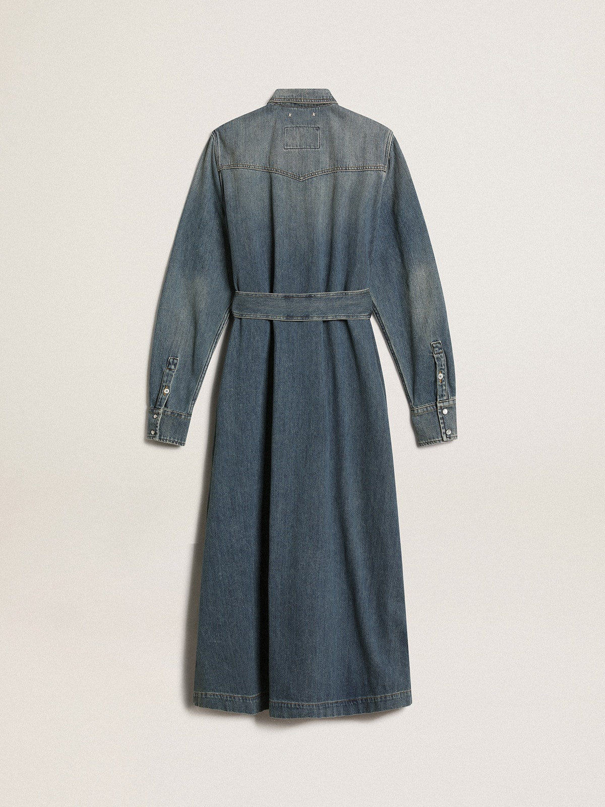 Women's shirt dress in denim with belt