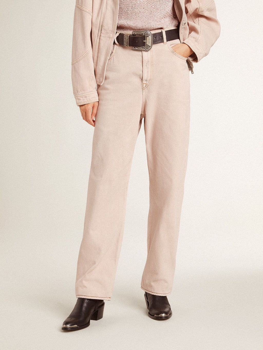 Women's pink jeans