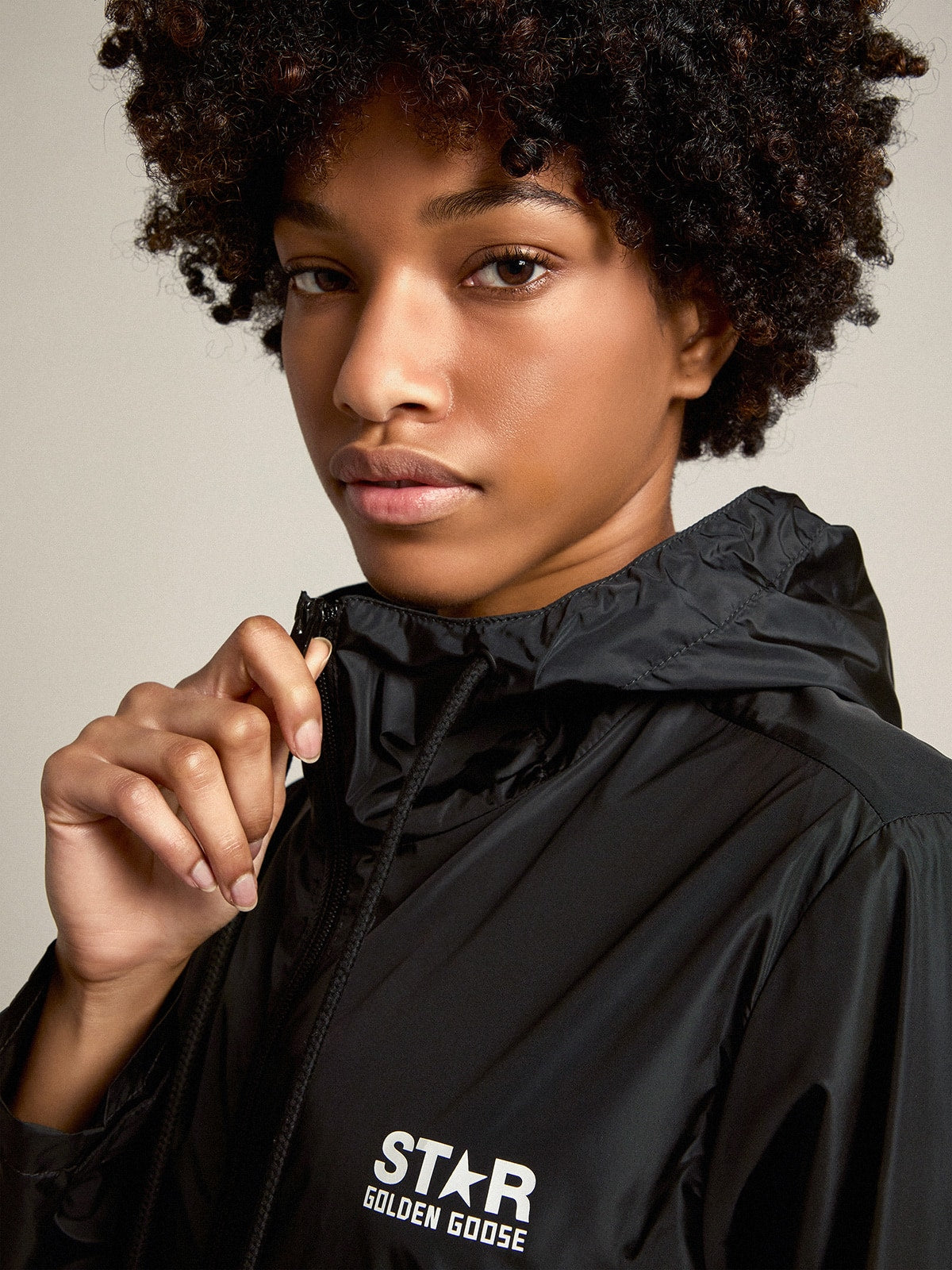 Women’s windcheater with contrasting white logo and star