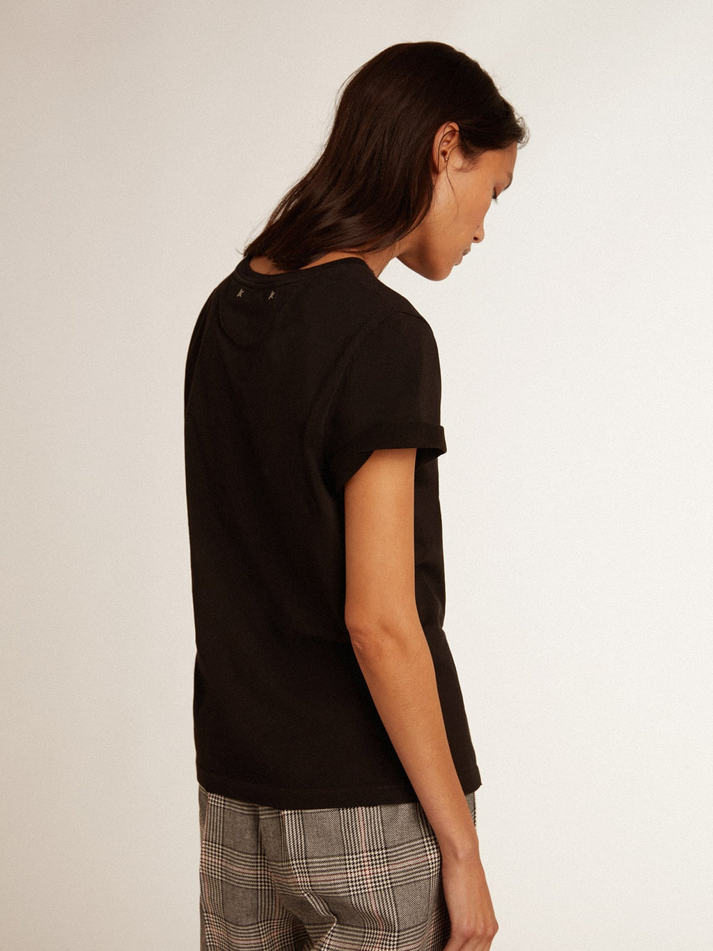 Women’s slim-fit distressed T-shirt in black