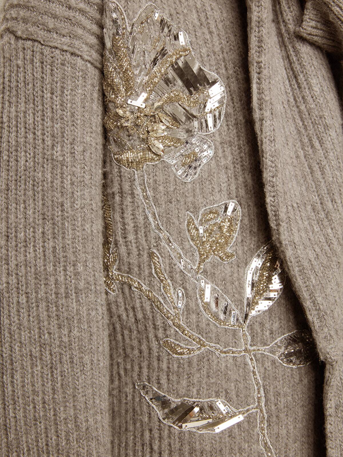 Women's cardigan in gray melange wool with embroidery on the front