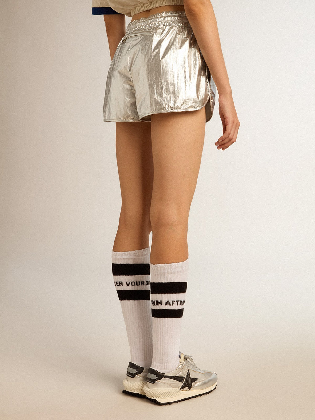Women’s running shorts in silver fabric