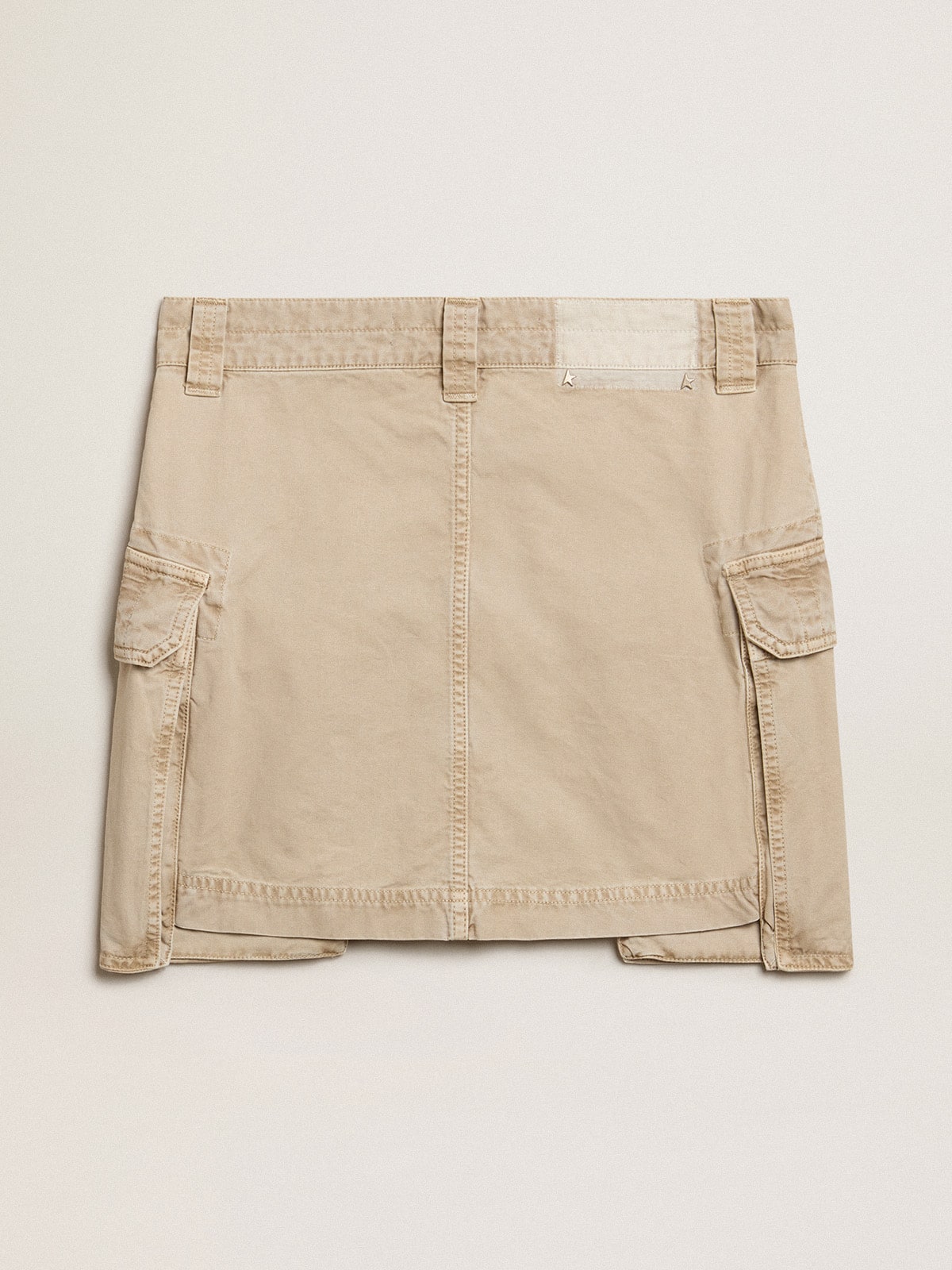 Khaki-colored cargo skirt