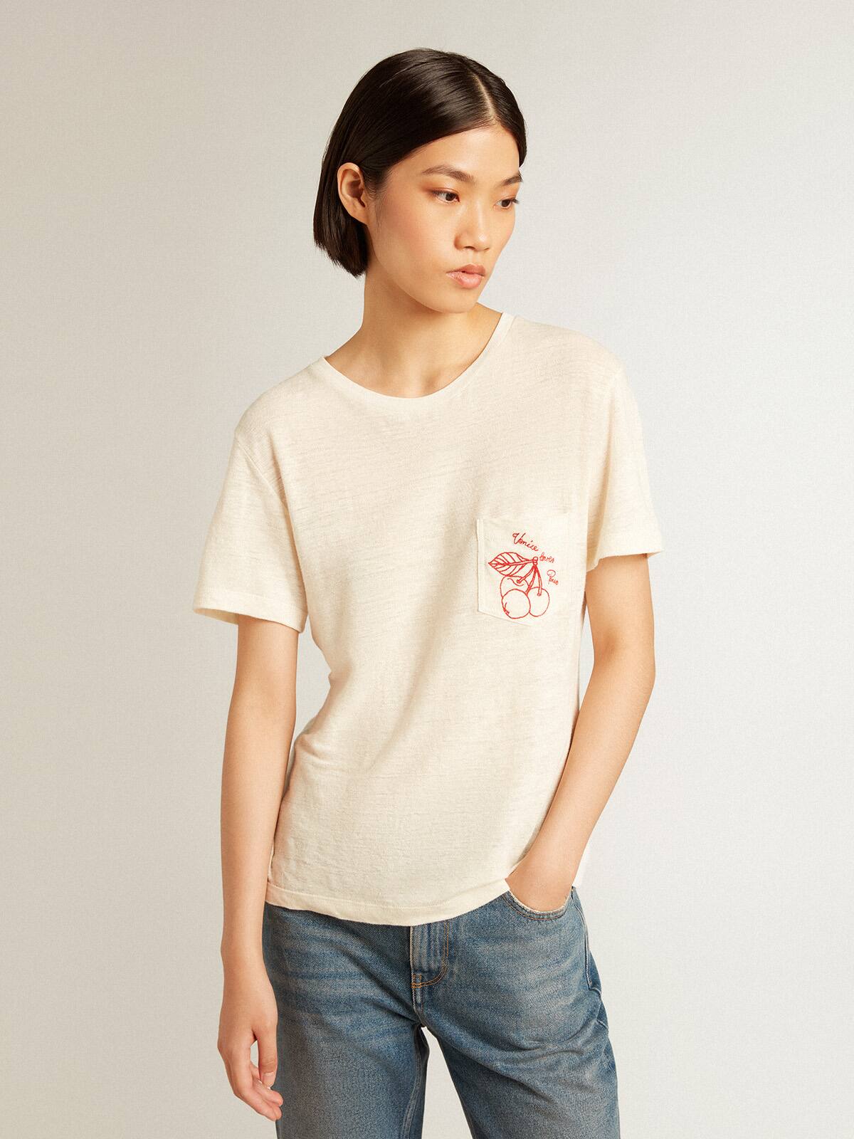 Women’s cotton T-shirt in aged white with embroidered pocket