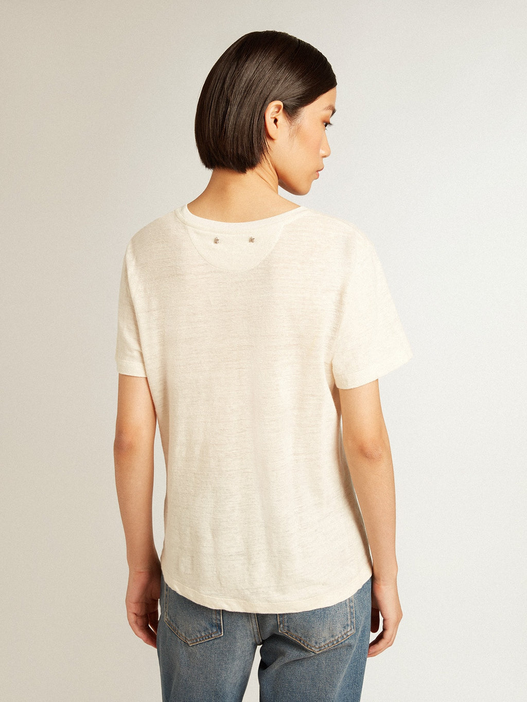 Women’s cotton T-shirt in aged white with embroidered pocket