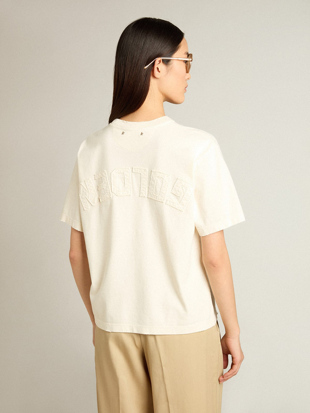 T-shirt in aged white with reverse logo on the back - Jersey Capsule