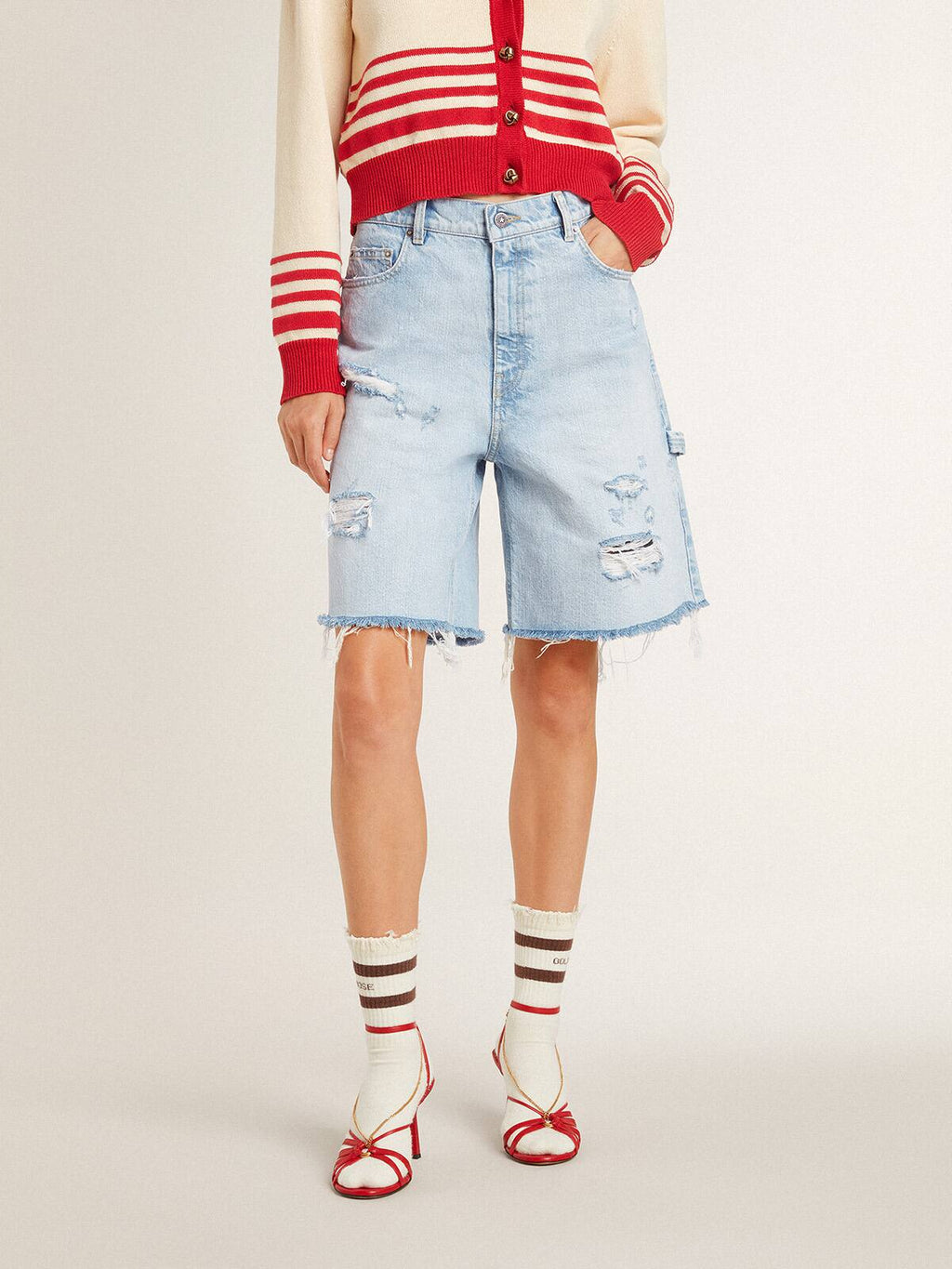 Women's Bermuda shorts in lived-in effect denim