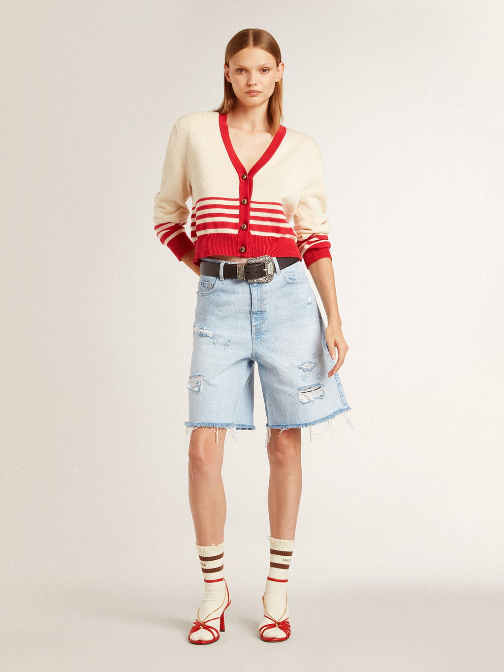 Women's Bermuda shorts in lived-in effect denim
