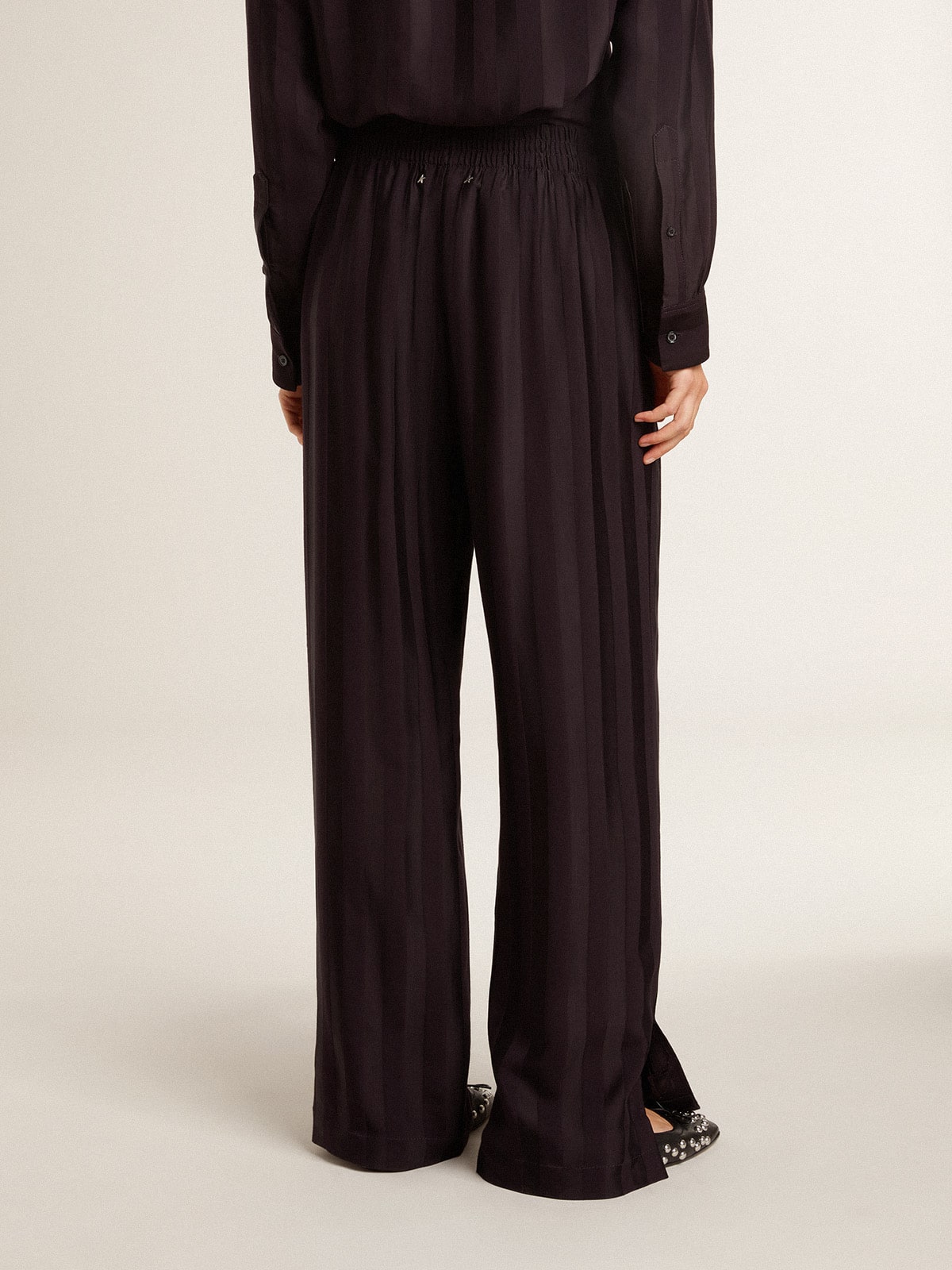 Women's joggers with ankle slit